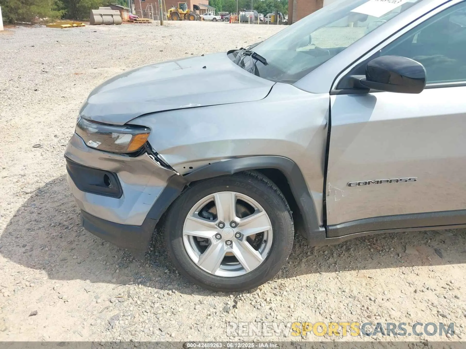 6 Photograph of a damaged car 3C4NJCBB7NT238456 JEEP COMPASS 2022