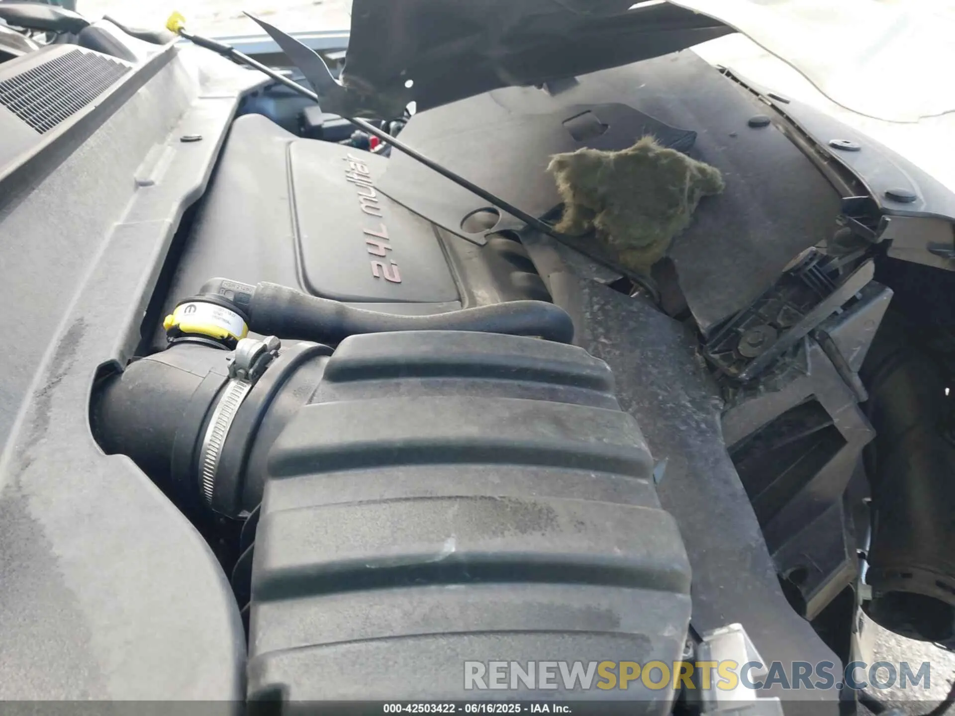 10 Photograph of a damaged car 3C4NJCBB8NT138706 JEEP COMPASS 2022