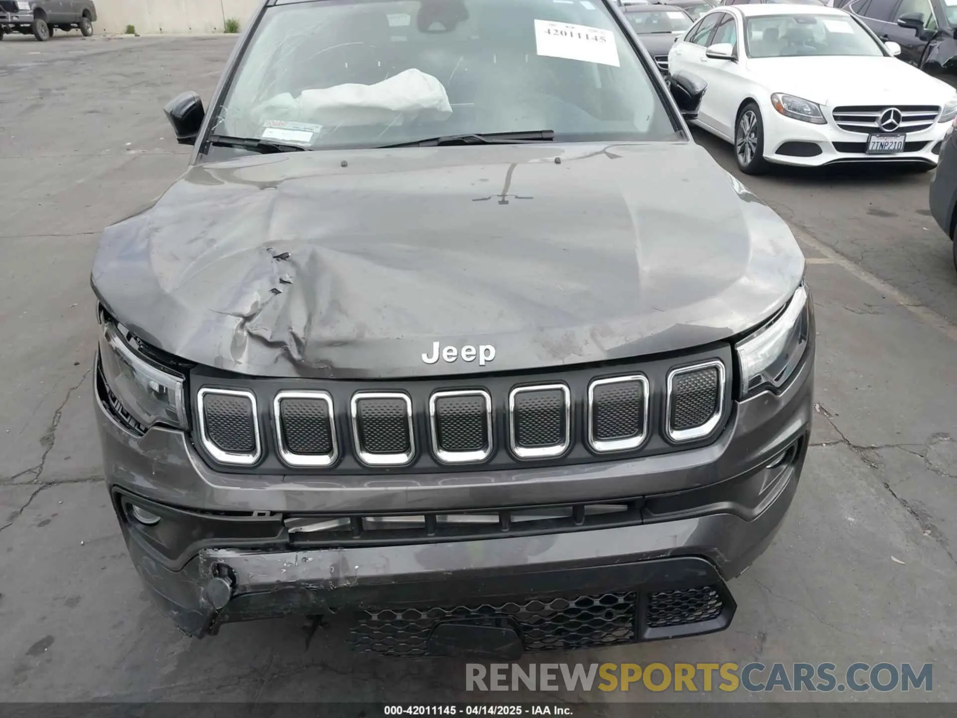 13 Photograph of a damaged car 3C4NJCBB8NT188411 JEEP COMPASS 2022
