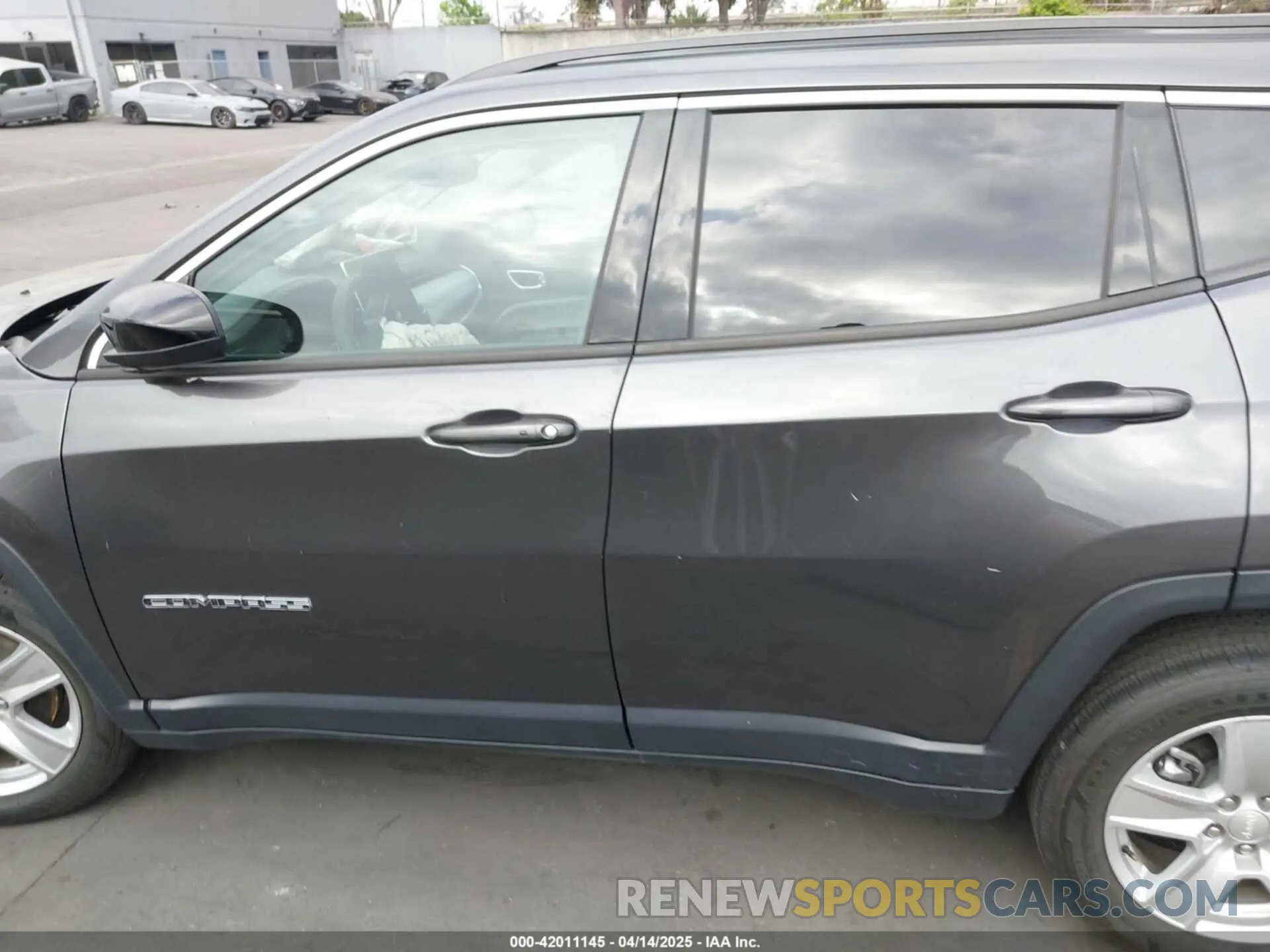 15 Photograph of a damaged car 3C4NJCBB8NT188411 JEEP COMPASS 2022