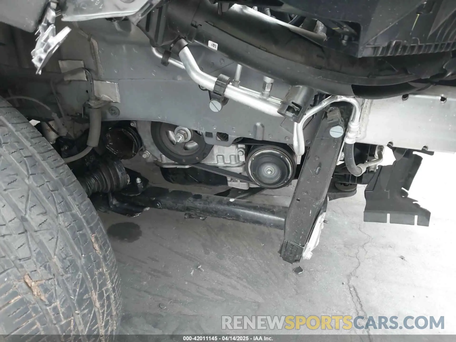 18 Photograph of a damaged car 3C4NJCBB8NT188411 JEEP COMPASS 2022