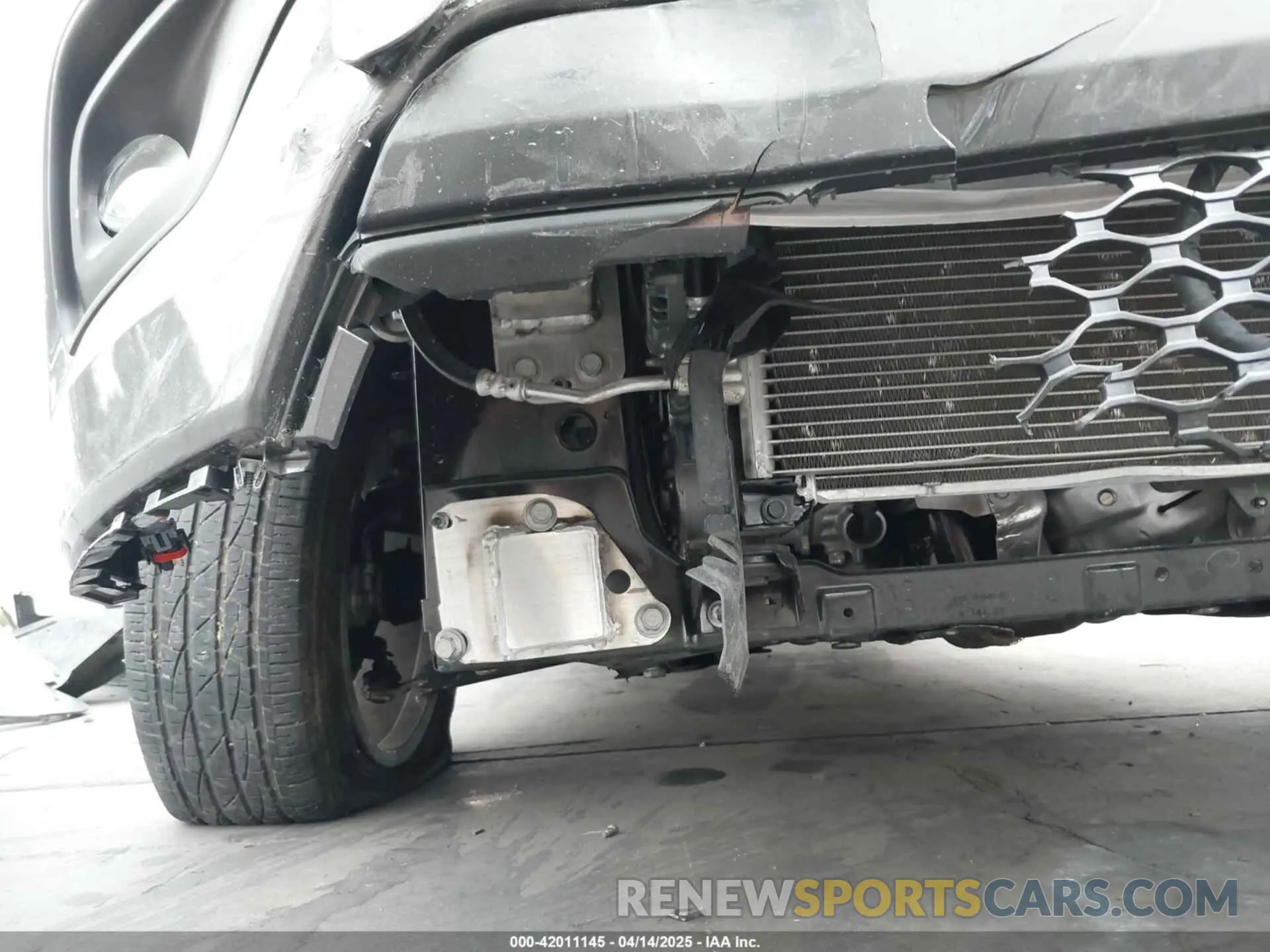 6 Photograph of a damaged car 3C4NJCBB8NT188411 JEEP COMPASS 2022