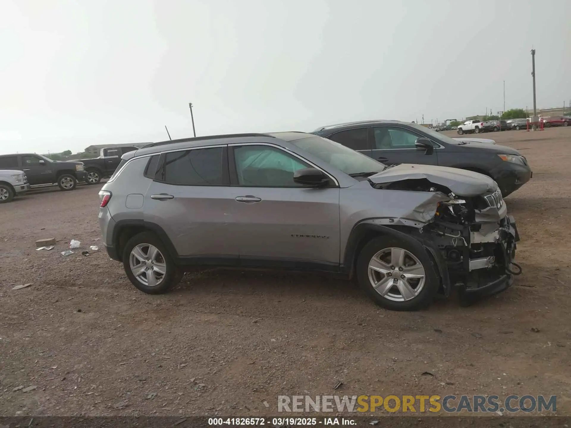 13 Photograph of a damaged car 3C4NJCBB8NT204932 JEEP COMPASS 2022