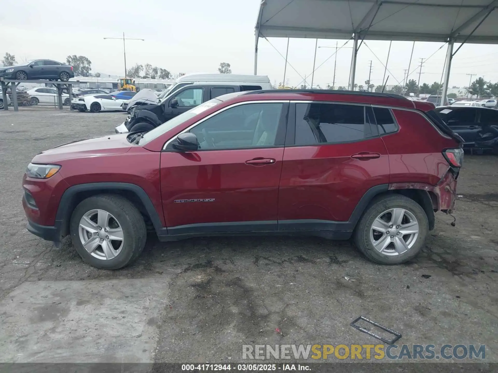15 Photograph of a damaged car 3C4NJCBB8NT218393 JEEP COMPASS 2022