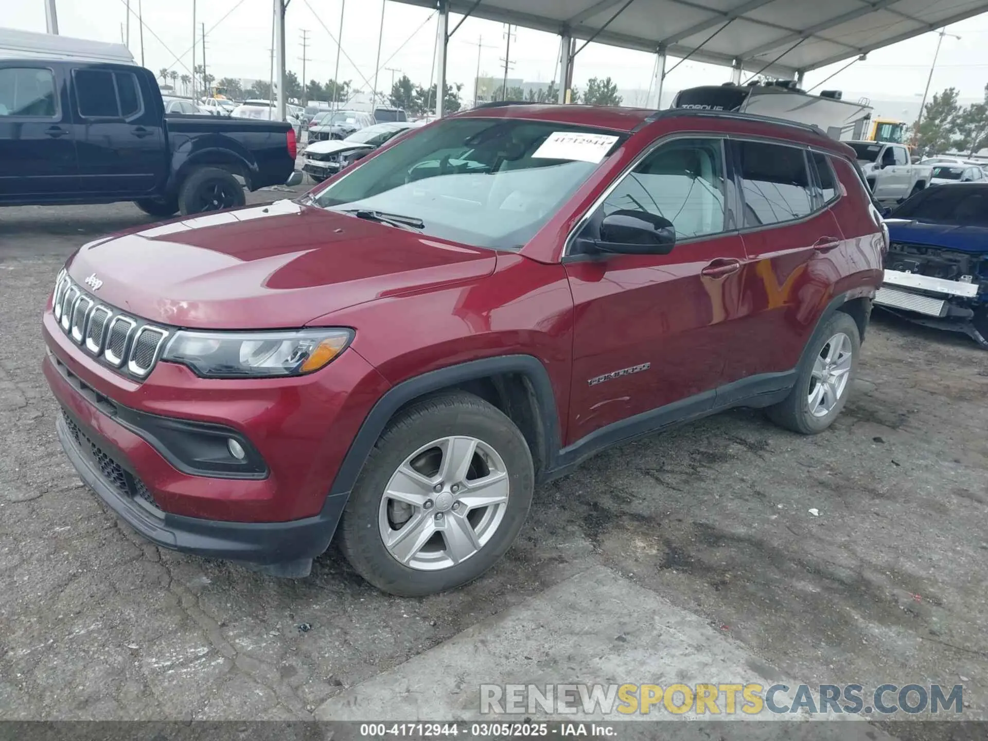 2 Photograph of a damaged car 3C4NJCBB8NT218393 JEEP COMPASS 2022
