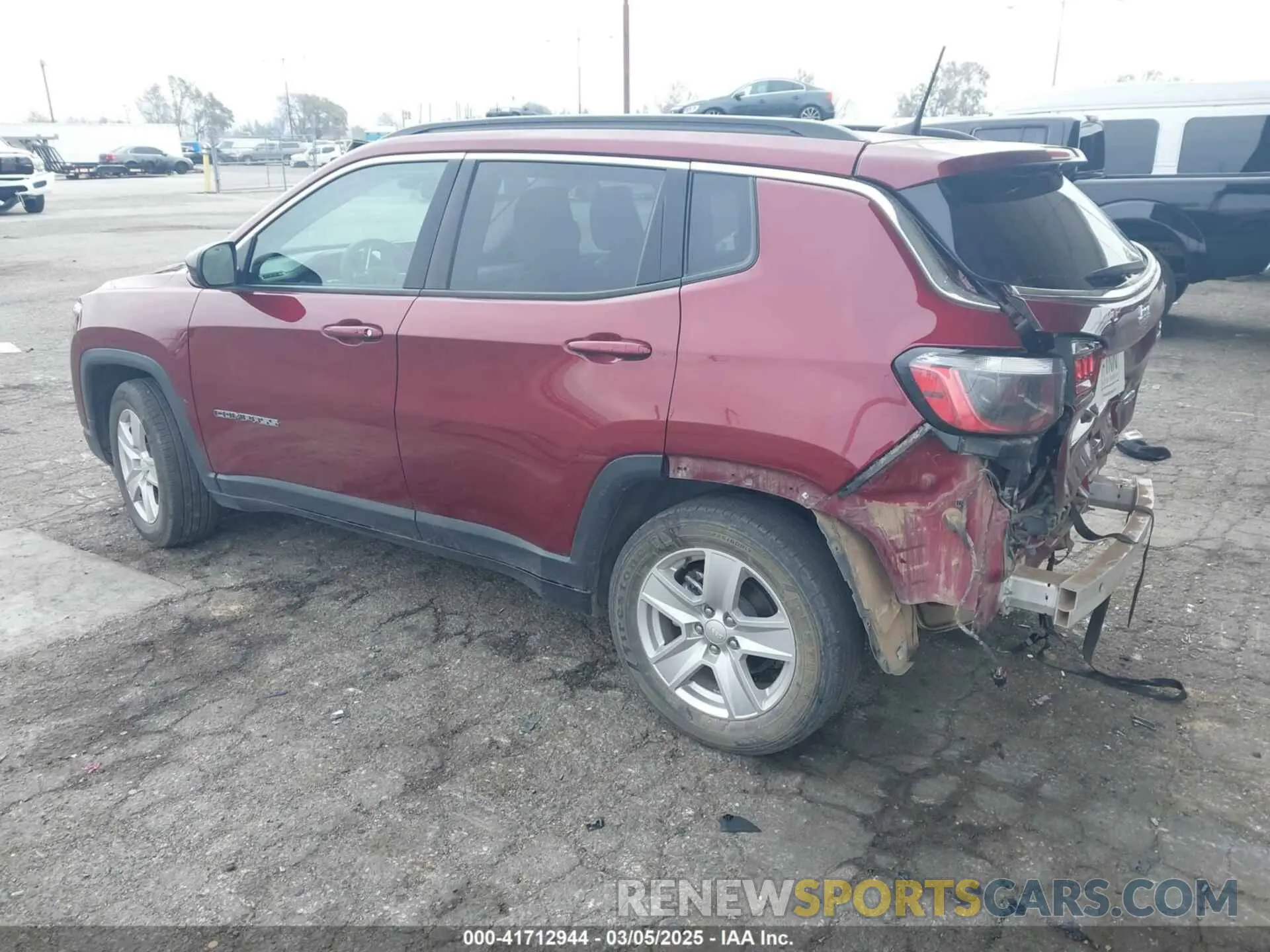 3 Photograph of a damaged car 3C4NJCBB8NT218393 JEEP COMPASS 2022