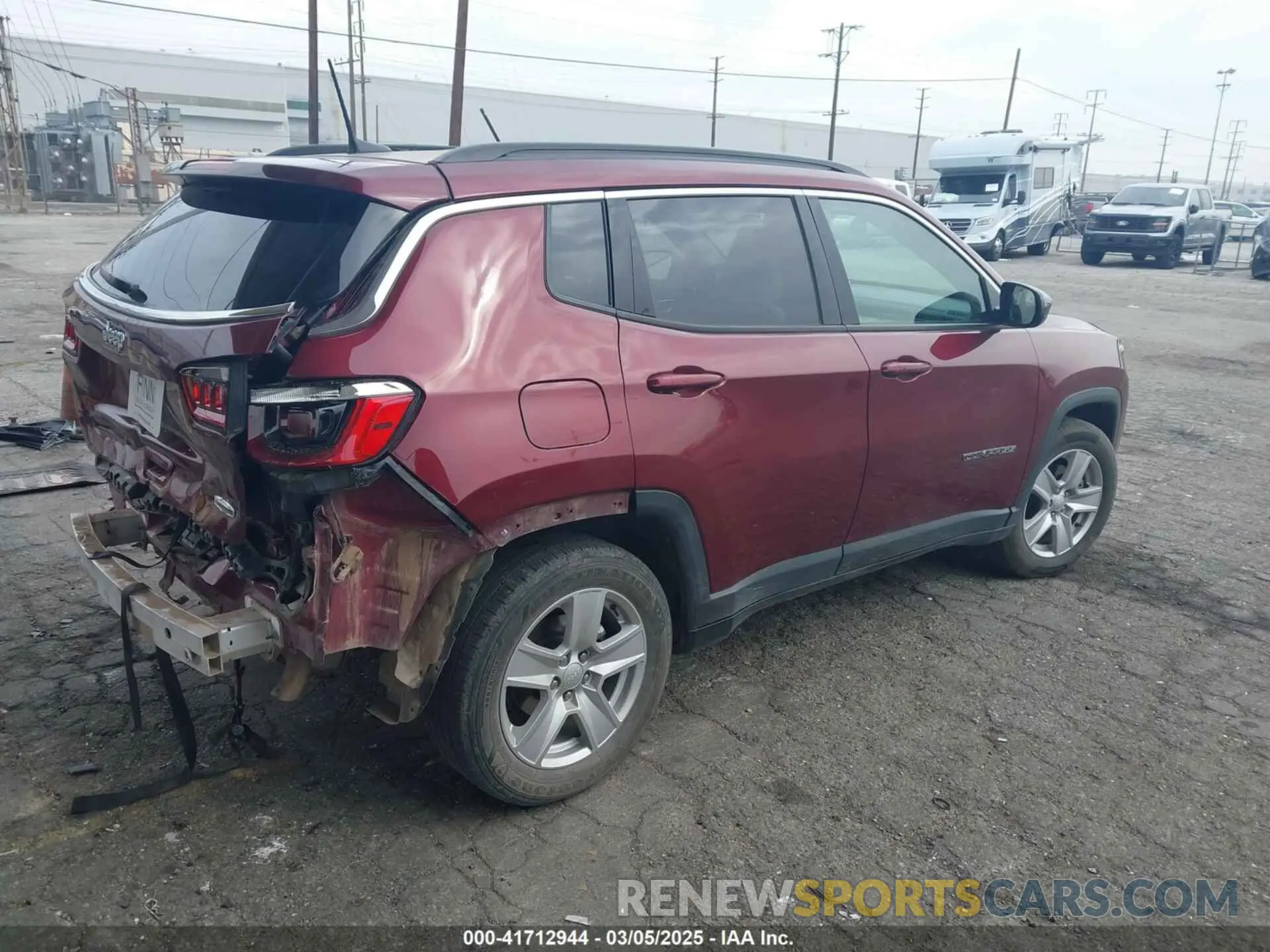 4 Photograph of a damaged car 3C4NJCBB8NT218393 JEEP COMPASS 2022