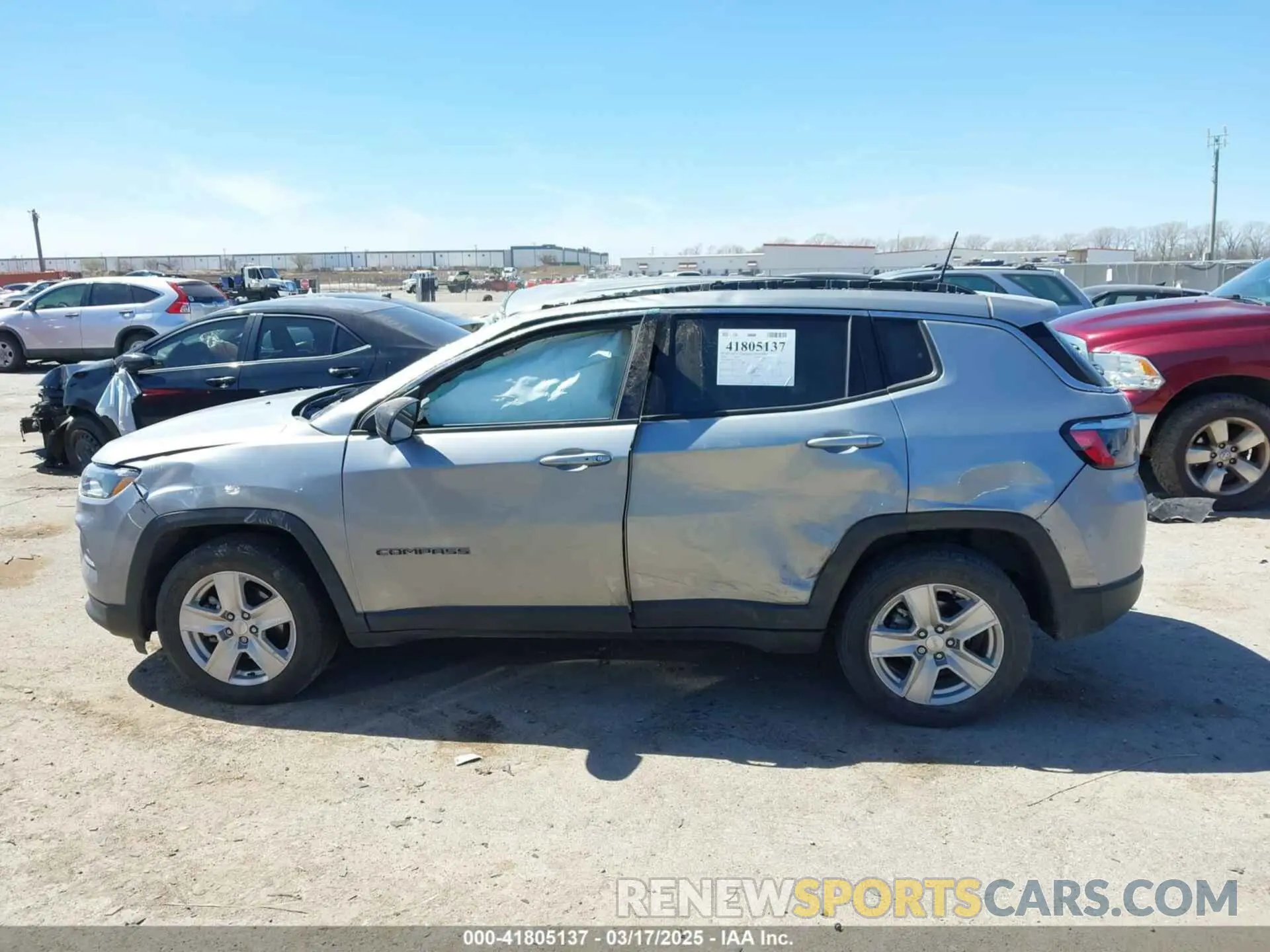 14 Photograph of a damaged car 3C4NJCBB9NT192421 JEEP COMPASS 2022