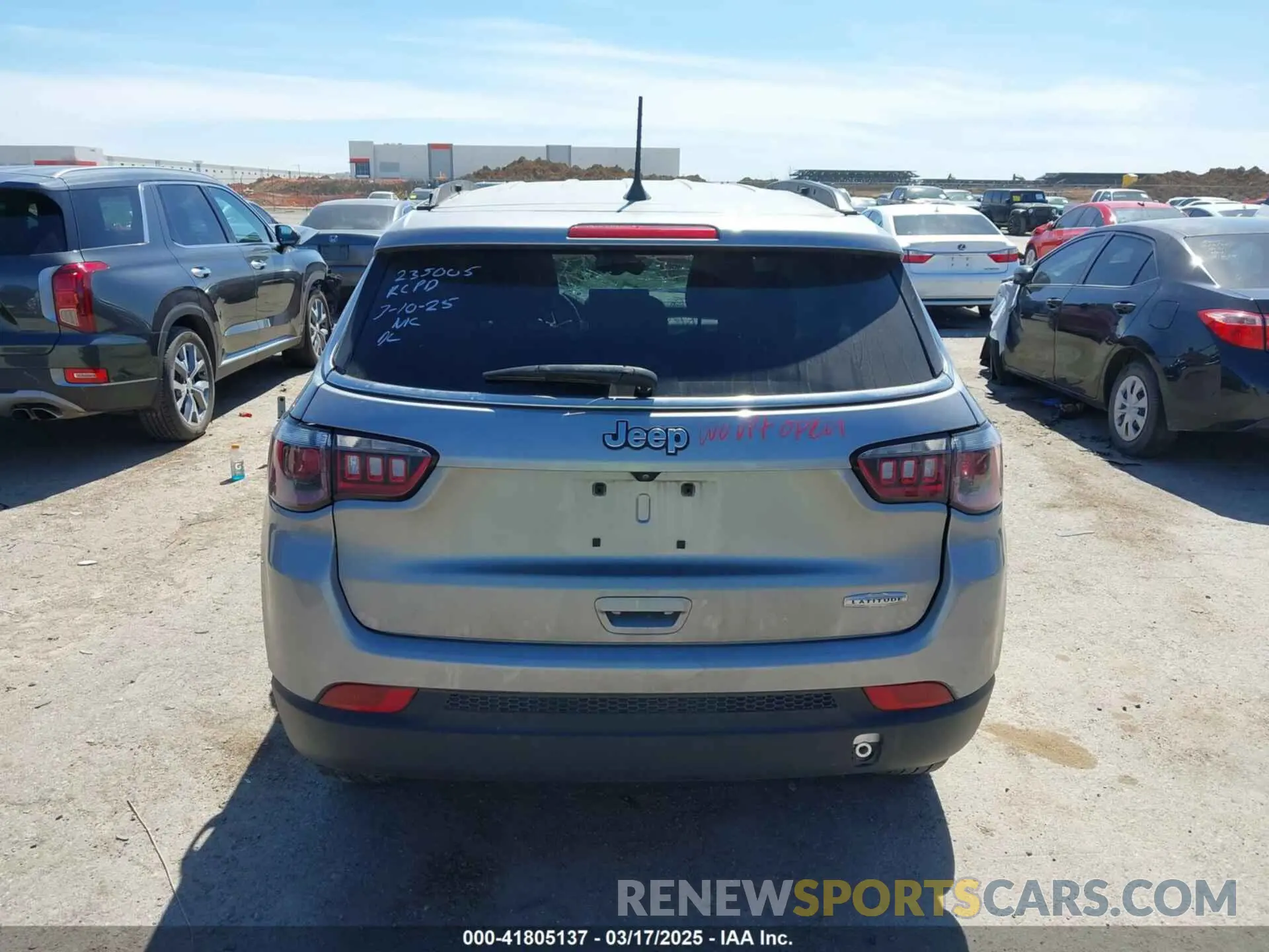 16 Photograph of a damaged car 3C4NJCBB9NT192421 JEEP COMPASS 2022