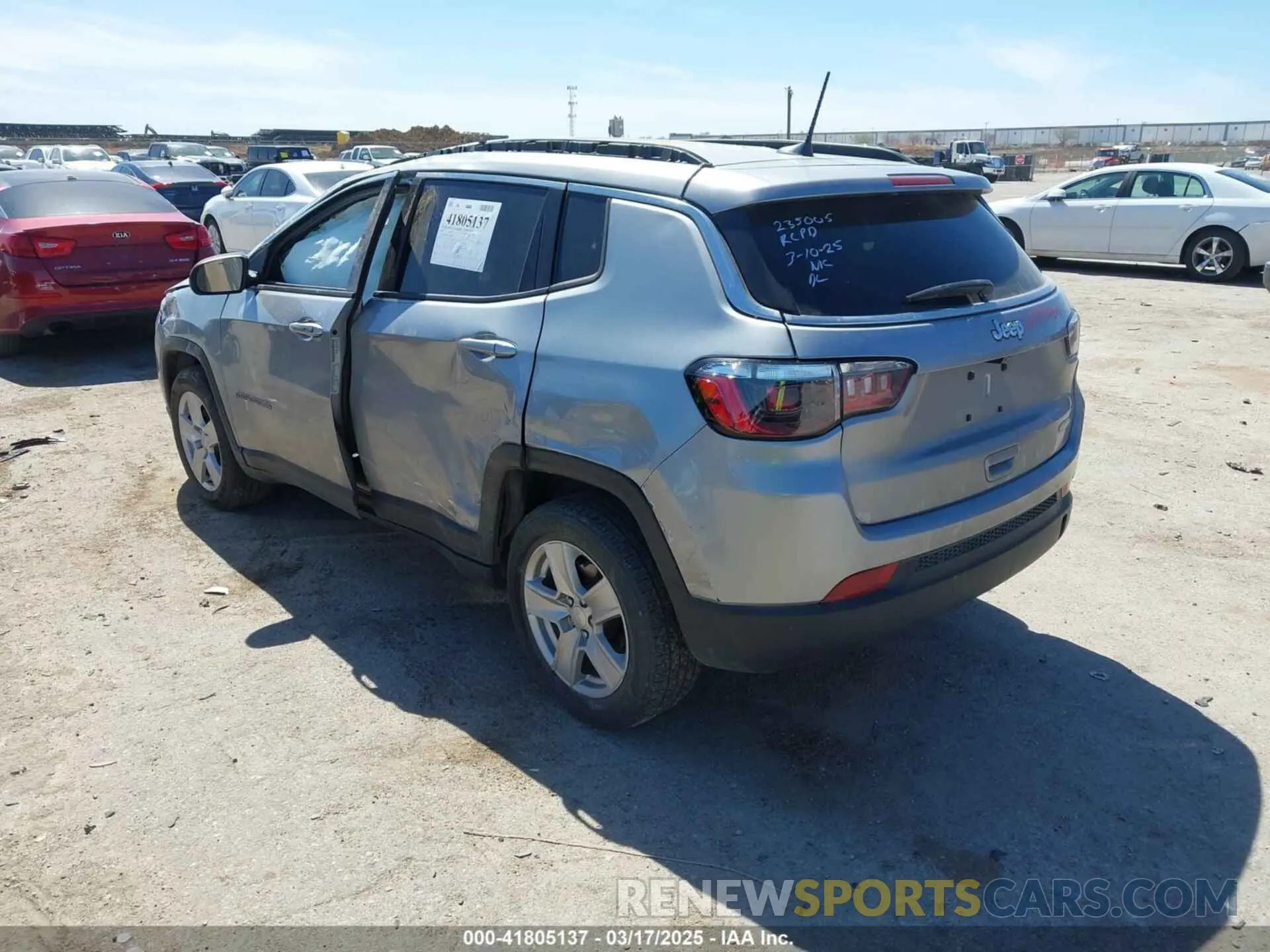 3 Photograph of a damaged car 3C4NJCBB9NT192421 JEEP COMPASS 2022