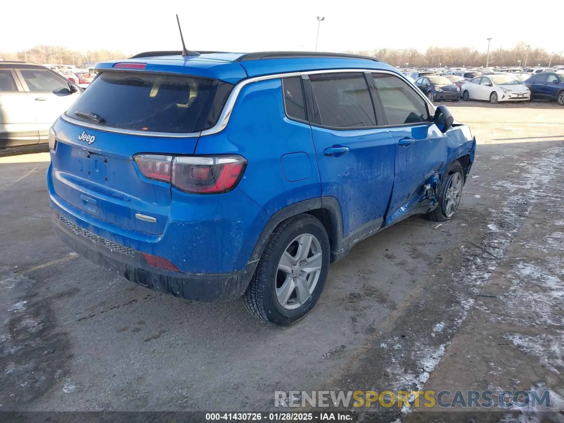 4 Photograph of a damaged car 3C4NJCBB9NT229290 JEEP COMPASS 2022