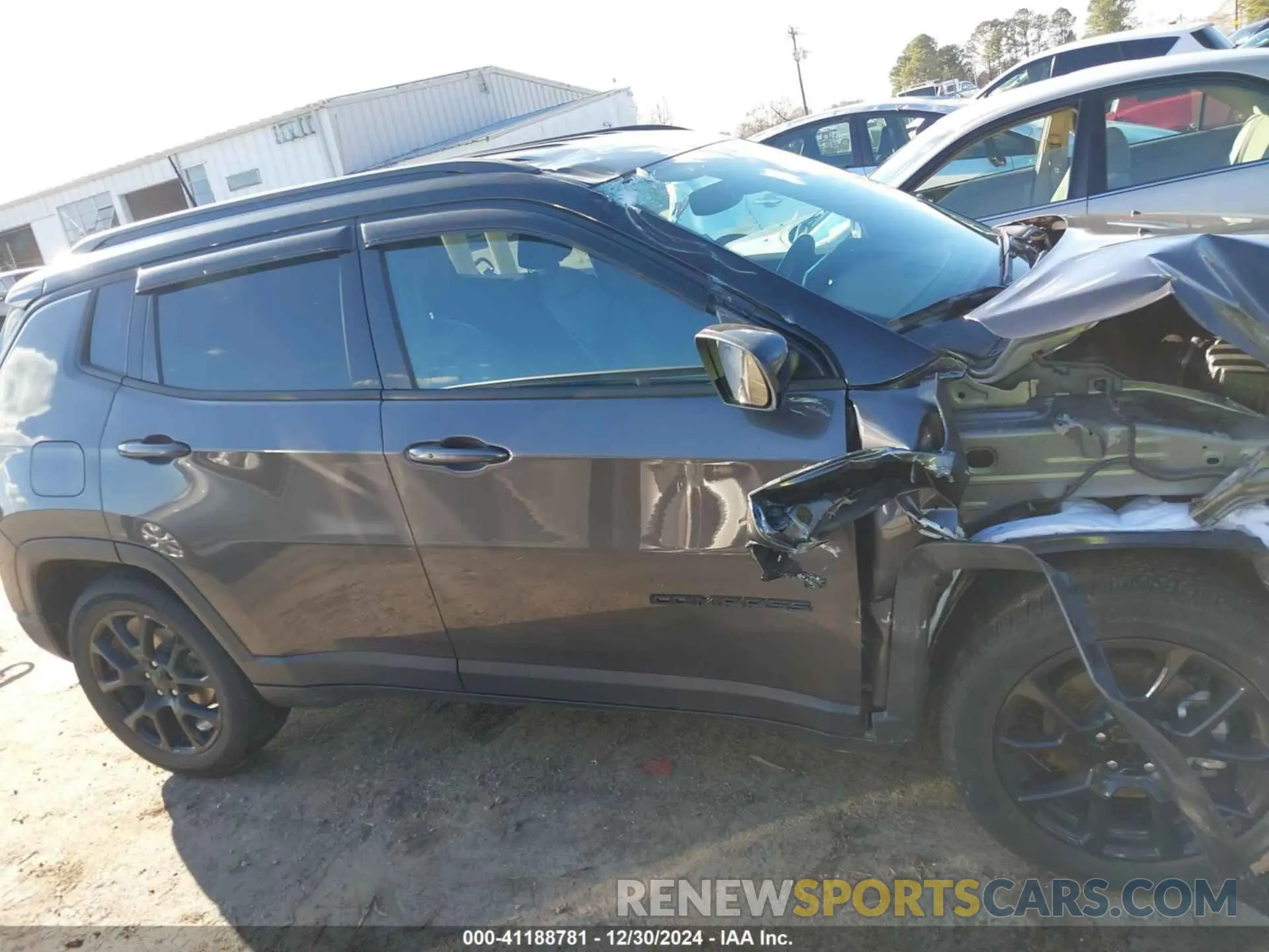 13 Photograph of a damaged car 3C4NJCBBXNT188054 JEEP COMPASS 2022