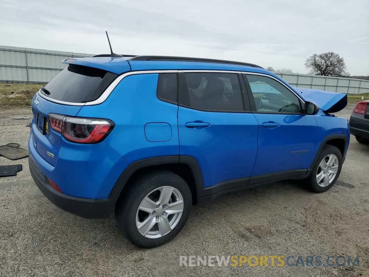 3 Photograph of a damaged car 3C4NJDBB0NT115300 JEEP COMPASS 2022