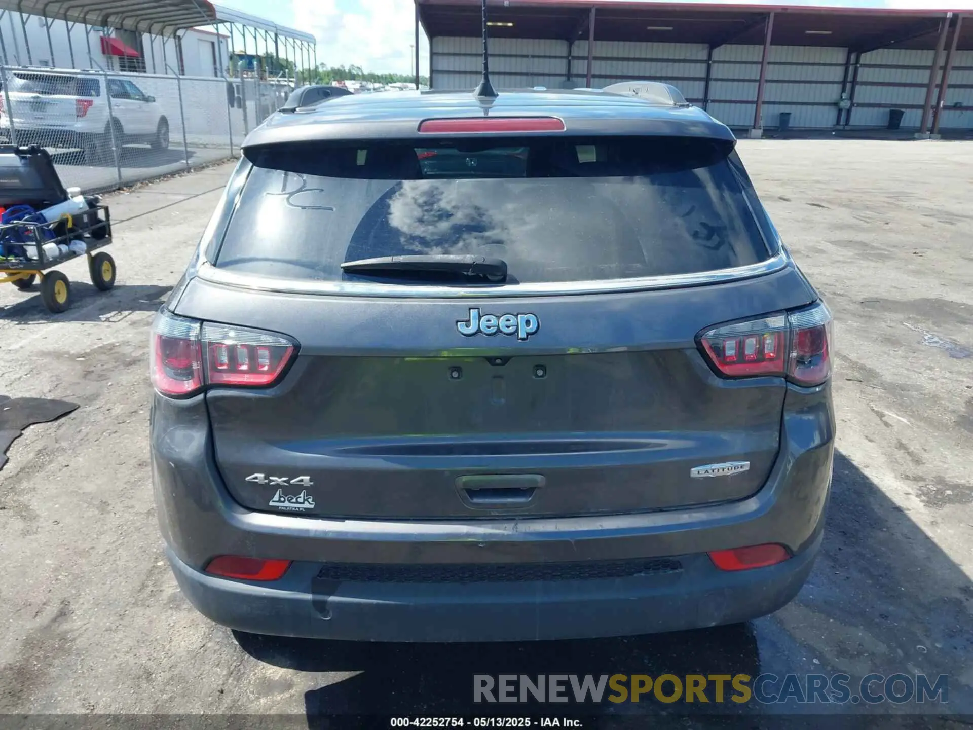 16 Photograph of a damaged car 3C4NJDBB0NT126474 JEEP COMPASS 2022