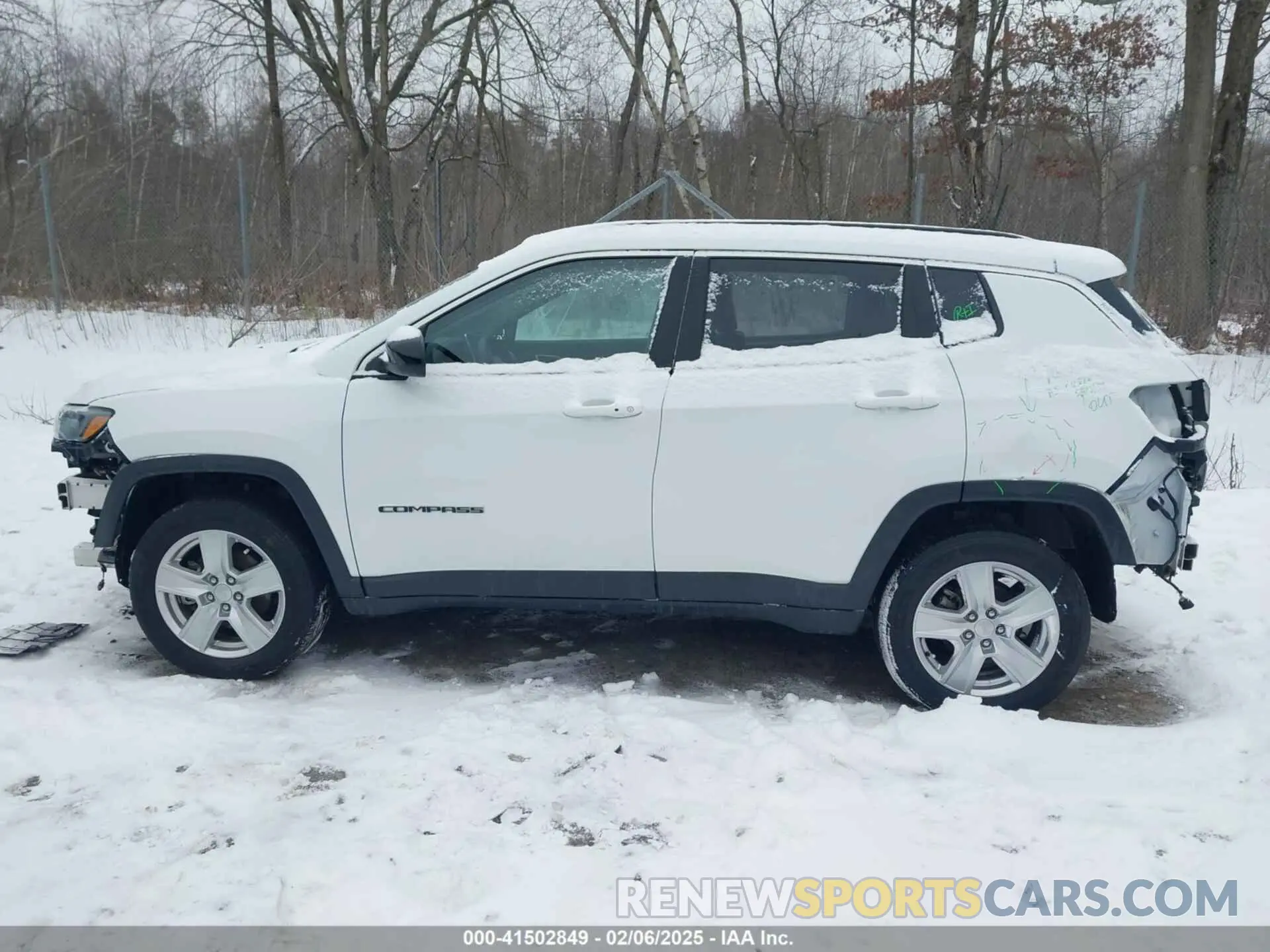 14 Photograph of a damaged car 3C4NJDBB0NT181278 JEEP COMPASS 2022