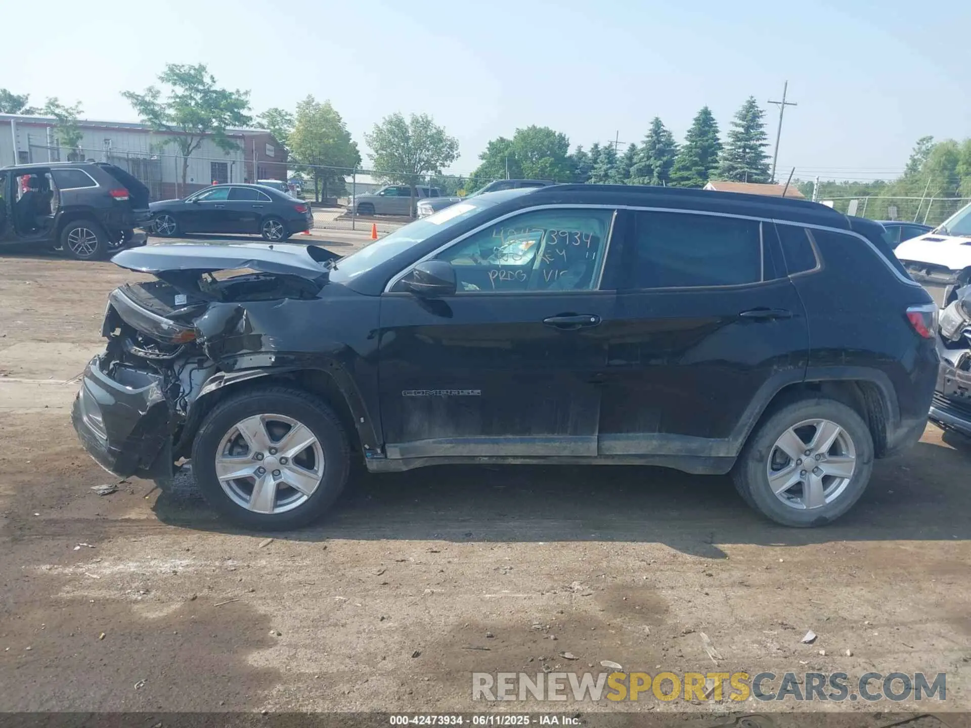 14 Photograph of a damaged car 3C4NJDBB0NT216921 JEEP COMPASS 2022