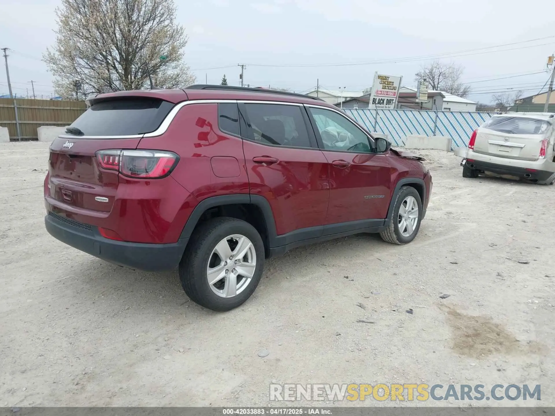4 Photograph of a damaged car 3C4NJDBB1NT110087 JEEP COMPASS 2022