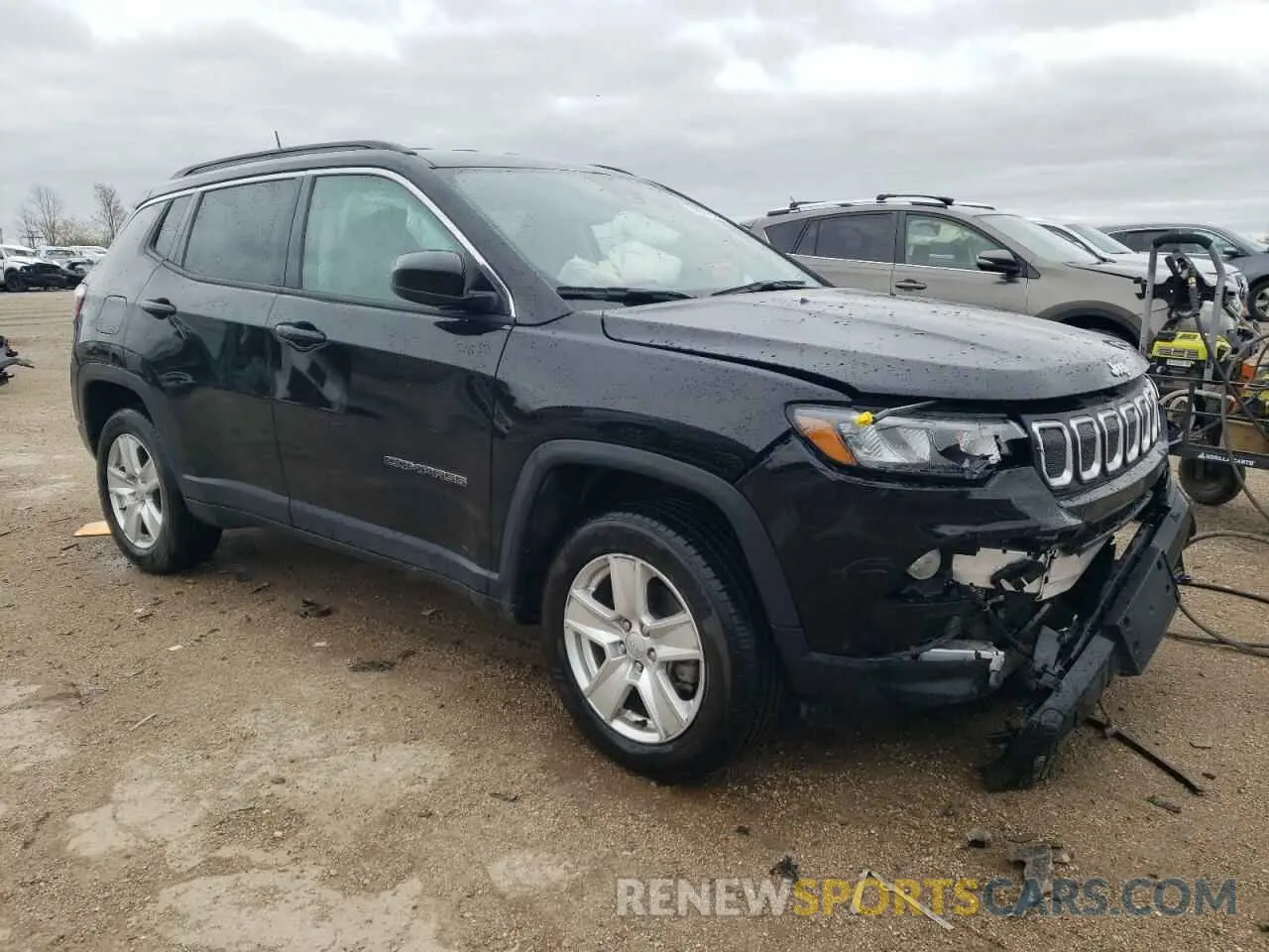 4 Photograph of a damaged car 3C4NJDBB1NT124880 JEEP COMPASS 2022