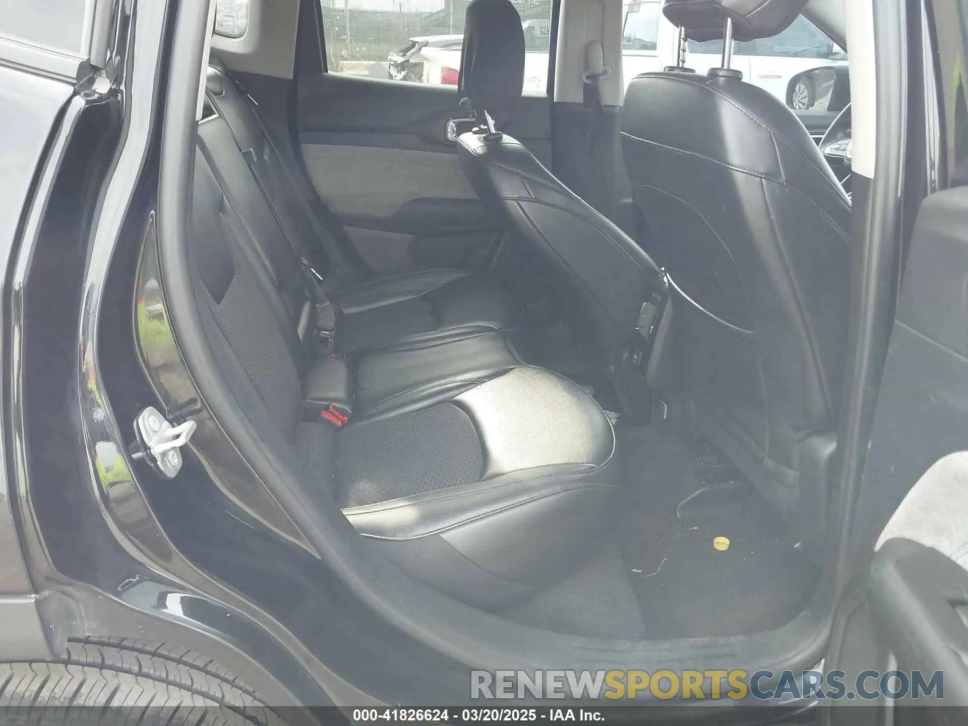8 Photograph of a damaged car 3C4NJDBB2NT135824 JEEP COMPASS 2022