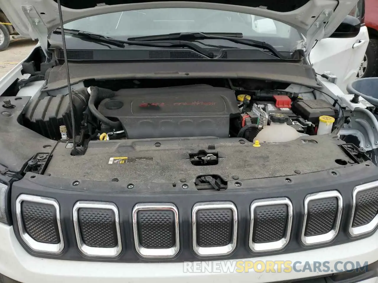 11 Photograph of a damaged car 3C4NJDBB2NT169942 JEEP COMPASS 2022