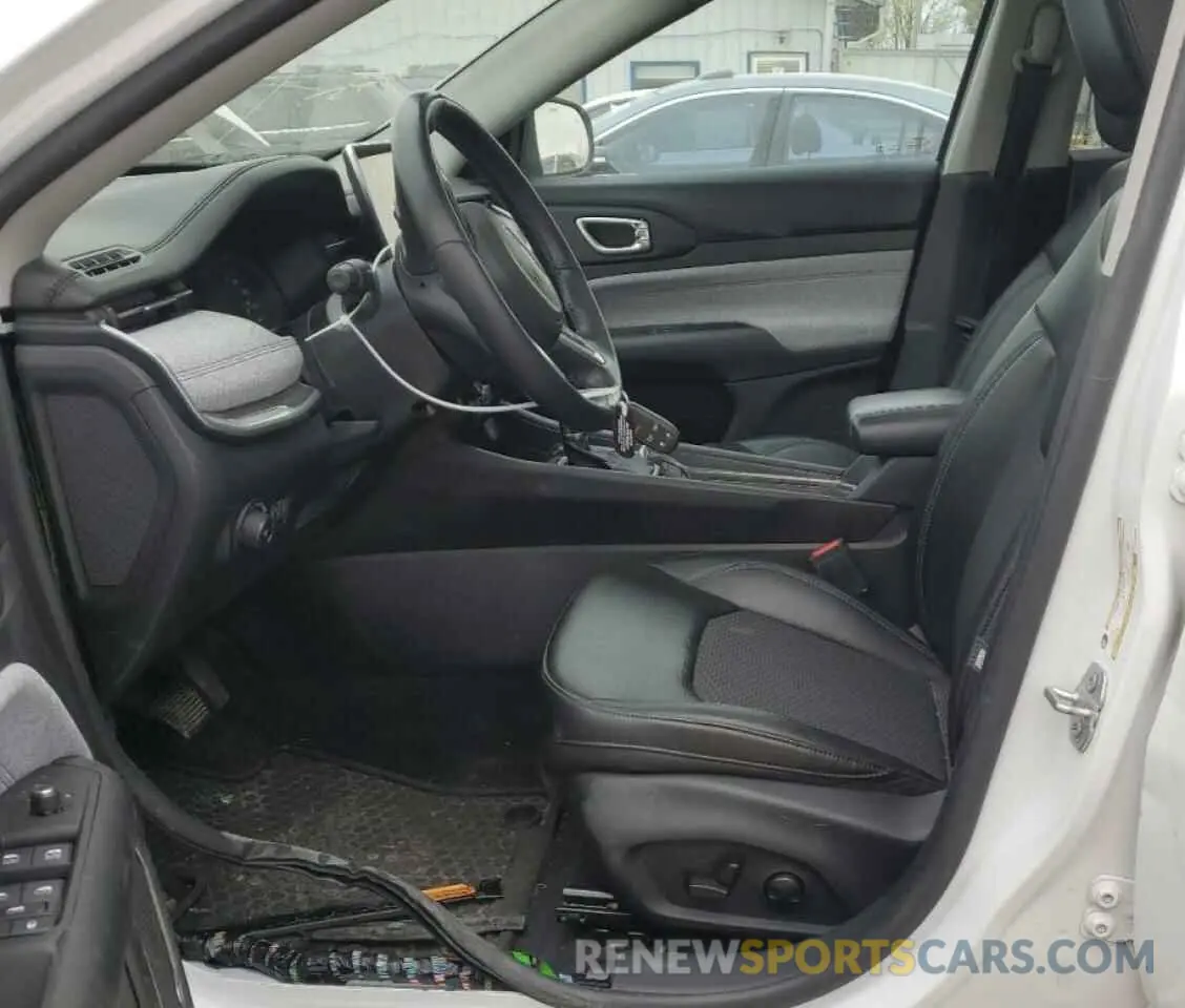 7 Photograph of a damaged car 3C4NJDBB2NT169942 JEEP COMPASS 2022