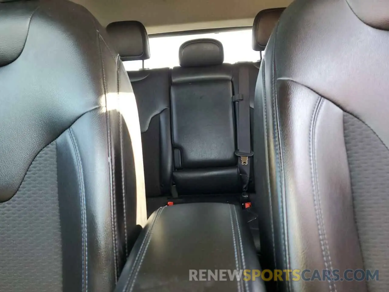 10 Photograph of a damaged car 3C4NJDBB2NT181394 JEEP COMPASS 2022