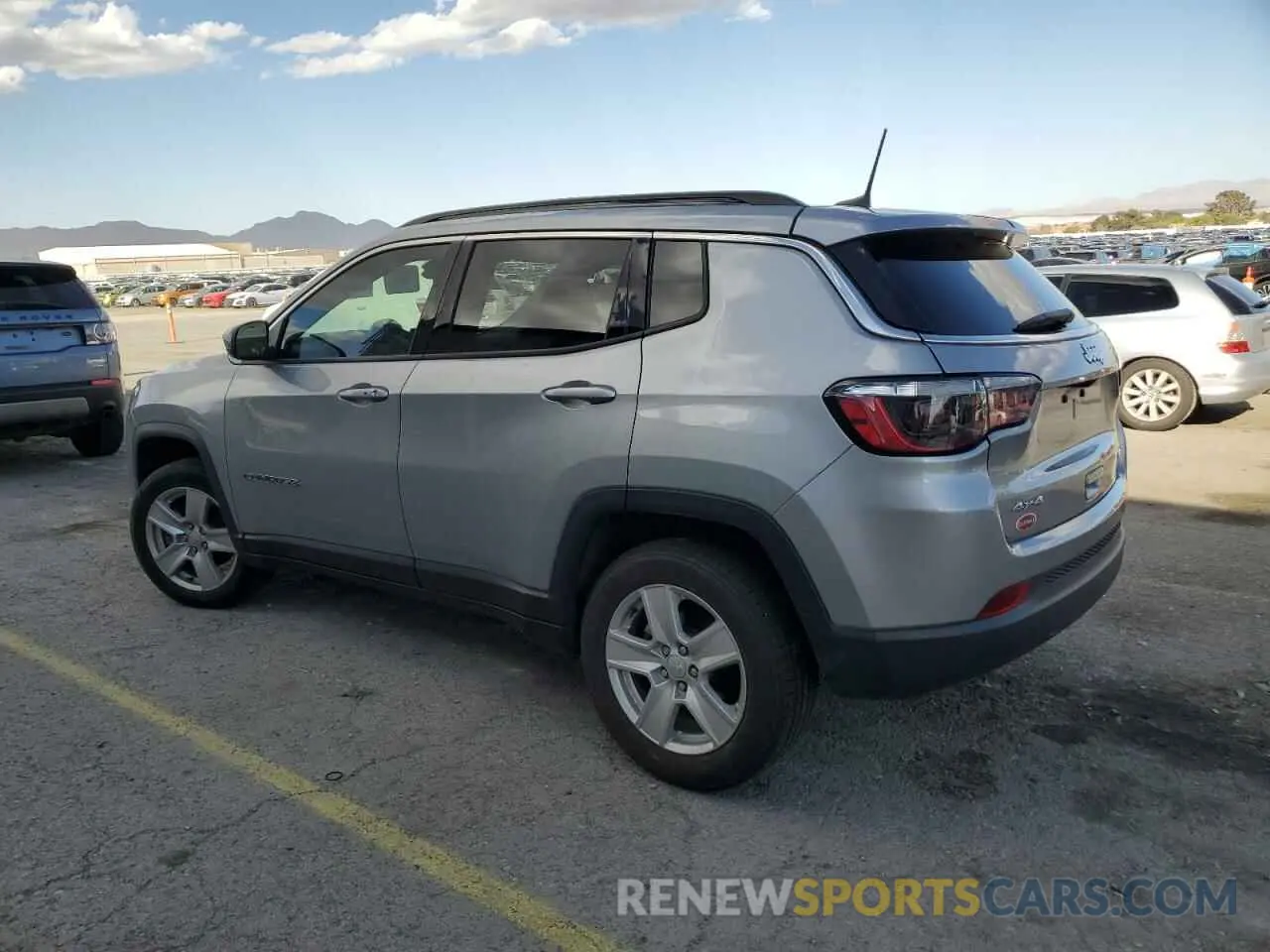 2 Photograph of a damaged car 3C4NJDBB2NT181394 JEEP COMPASS 2022