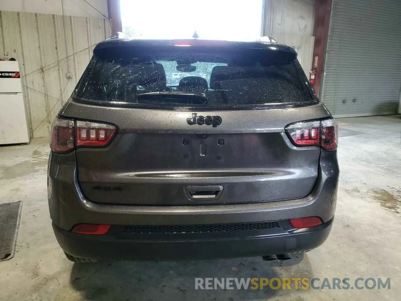 6 Photograph of a damaged car 3C4NJDBB2NT182013 JEEP COMPASS 2022
