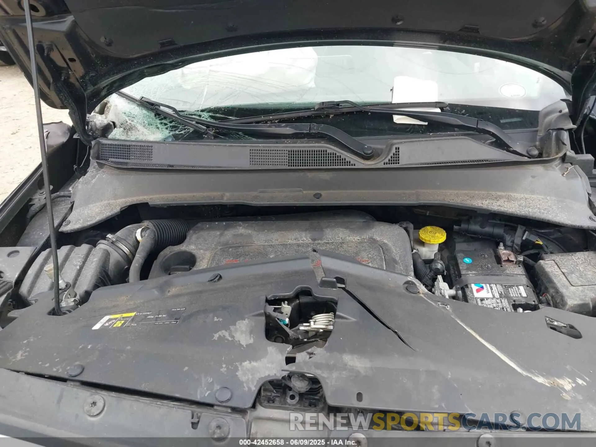 10 Photograph of a damaged car 3C4NJDBB3NT113332 JEEP COMPASS 2022