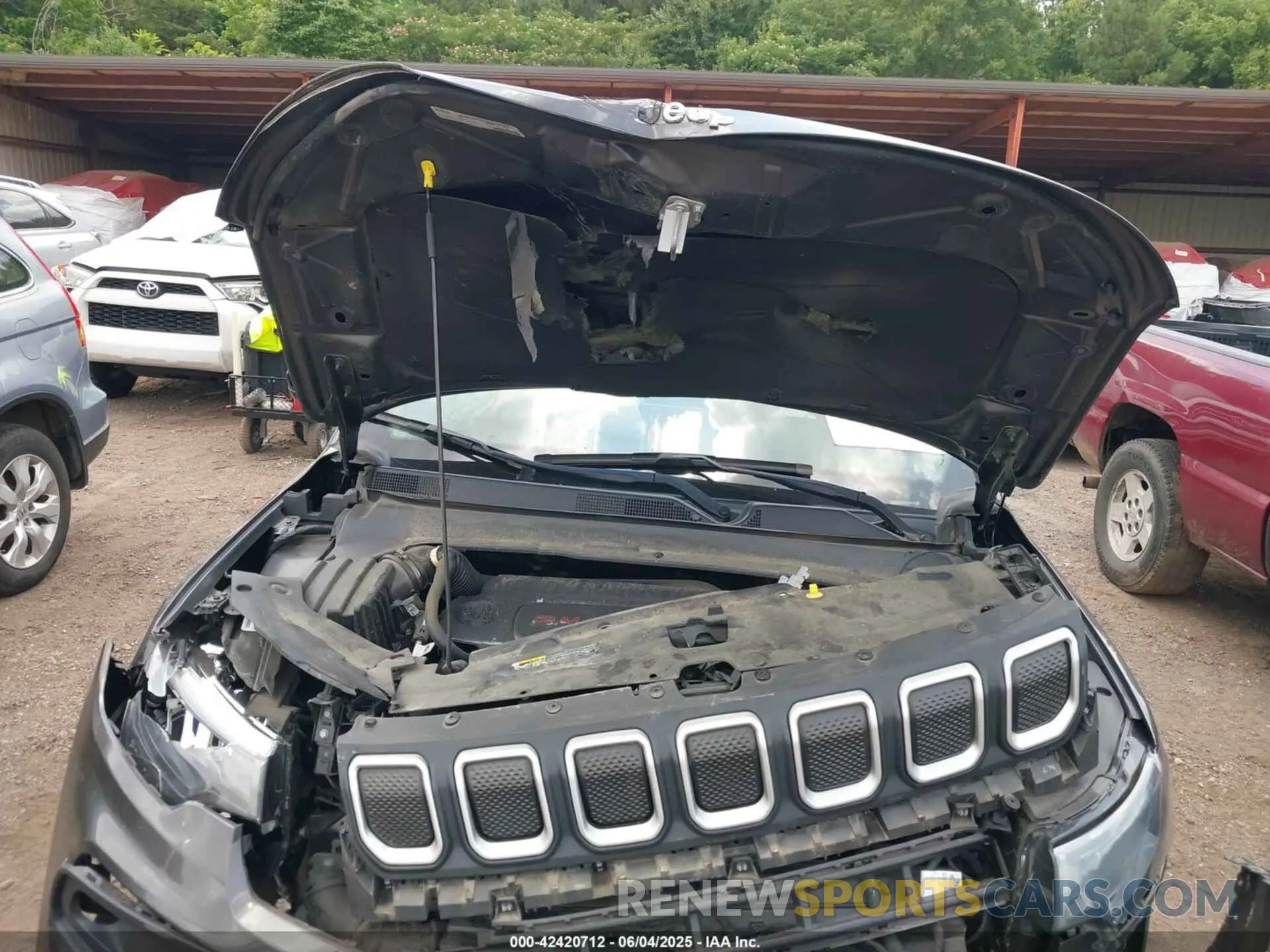 10 Photograph of a damaged car 3C4NJDBB3NT147304 JEEP COMPASS 2022