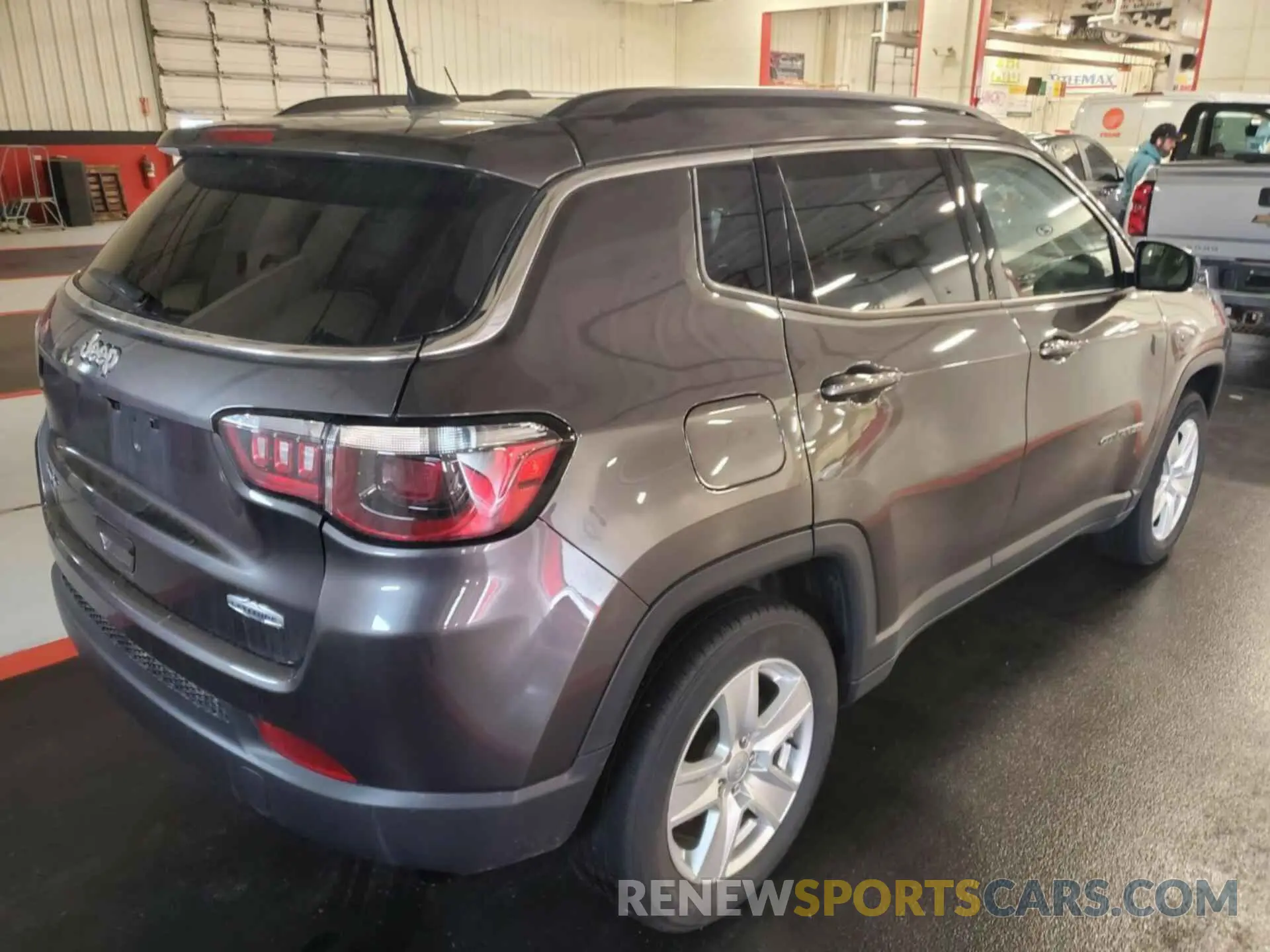14 Photograph of a damaged car 3C4NJDBB3NT150638 JEEP COMPASS 2022