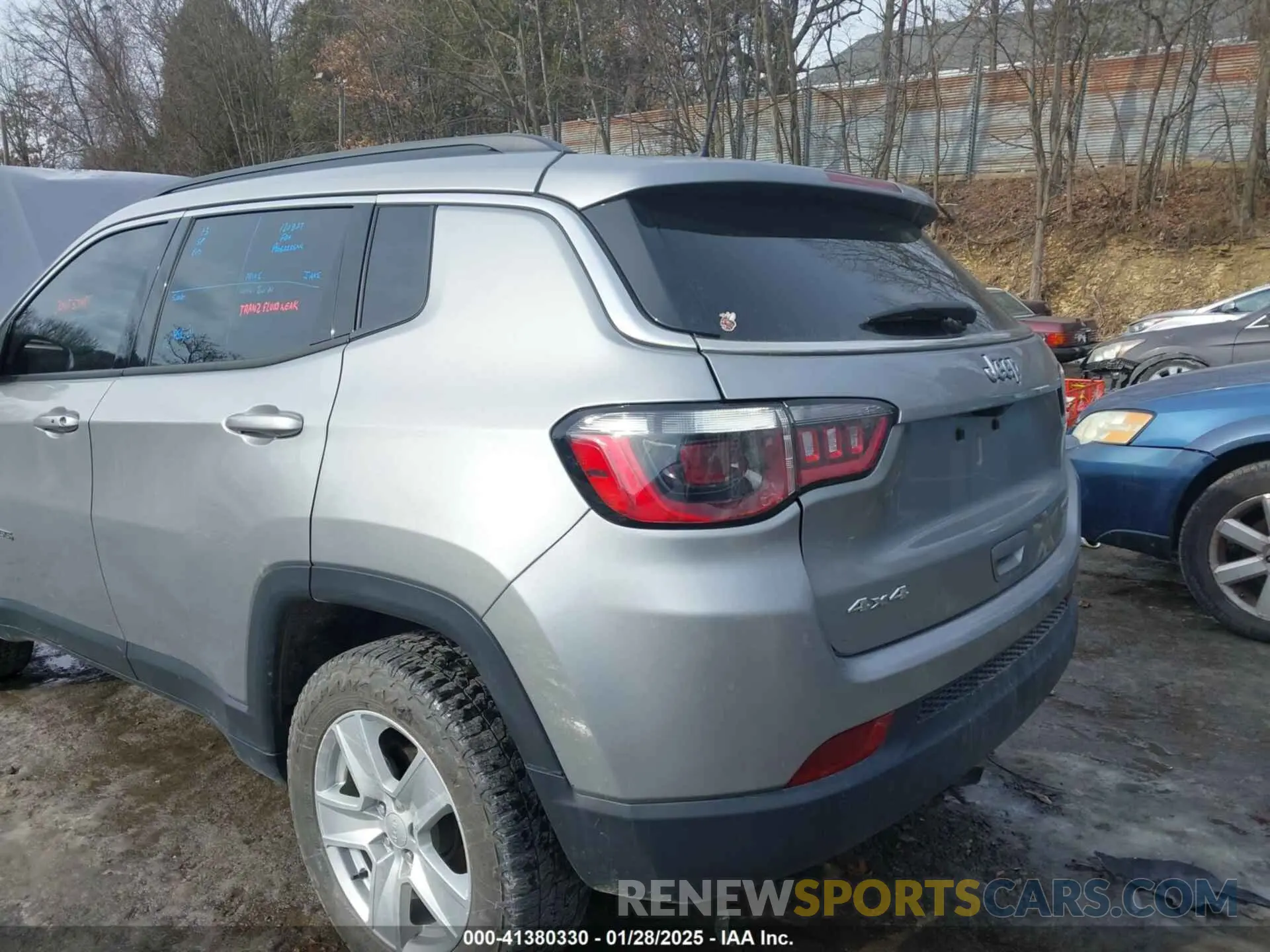 12 Photograph of a damaged car 3C4NJDBB4NT131810 JEEP COMPASS 2022
