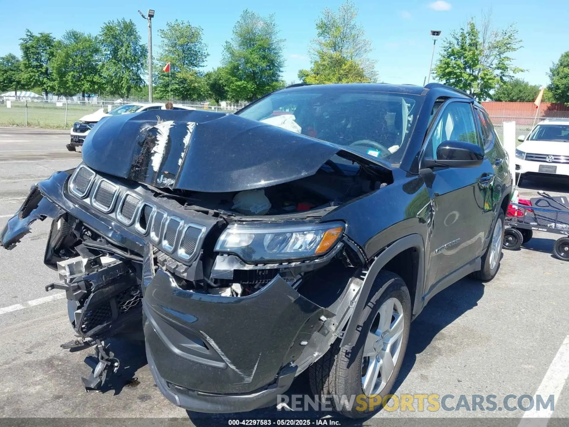 2 Photograph of a damaged car 3C4NJDBB4NT151989 JEEP COMPASS 2022