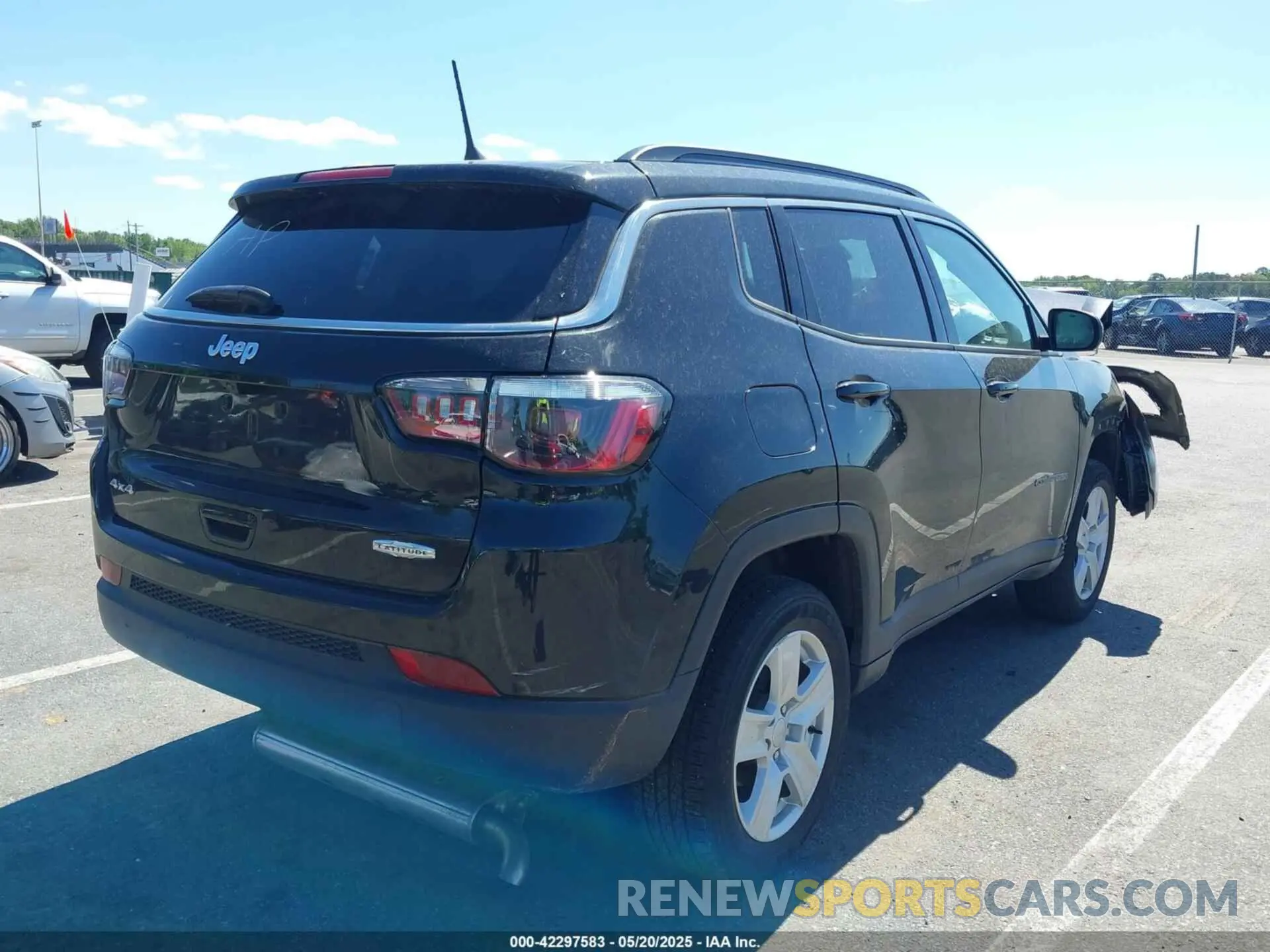 4 Photograph of a damaged car 3C4NJDBB4NT151989 JEEP COMPASS 2022