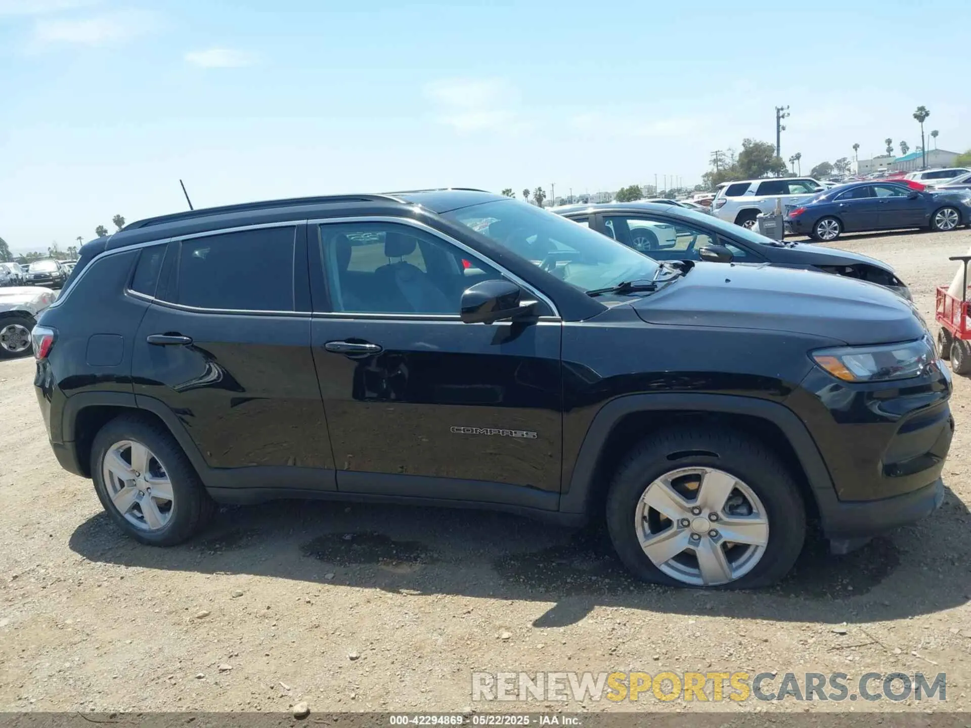 14 Photograph of a damaged car 3C4NJDBB4NT216159 JEEP COMPASS 2022