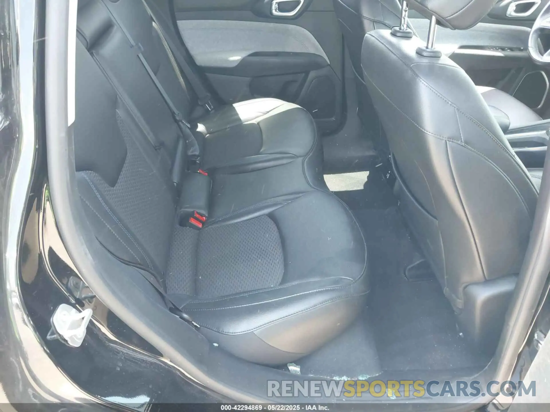 8 Photograph of a damaged car 3C4NJDBB4NT216159 JEEP COMPASS 2022