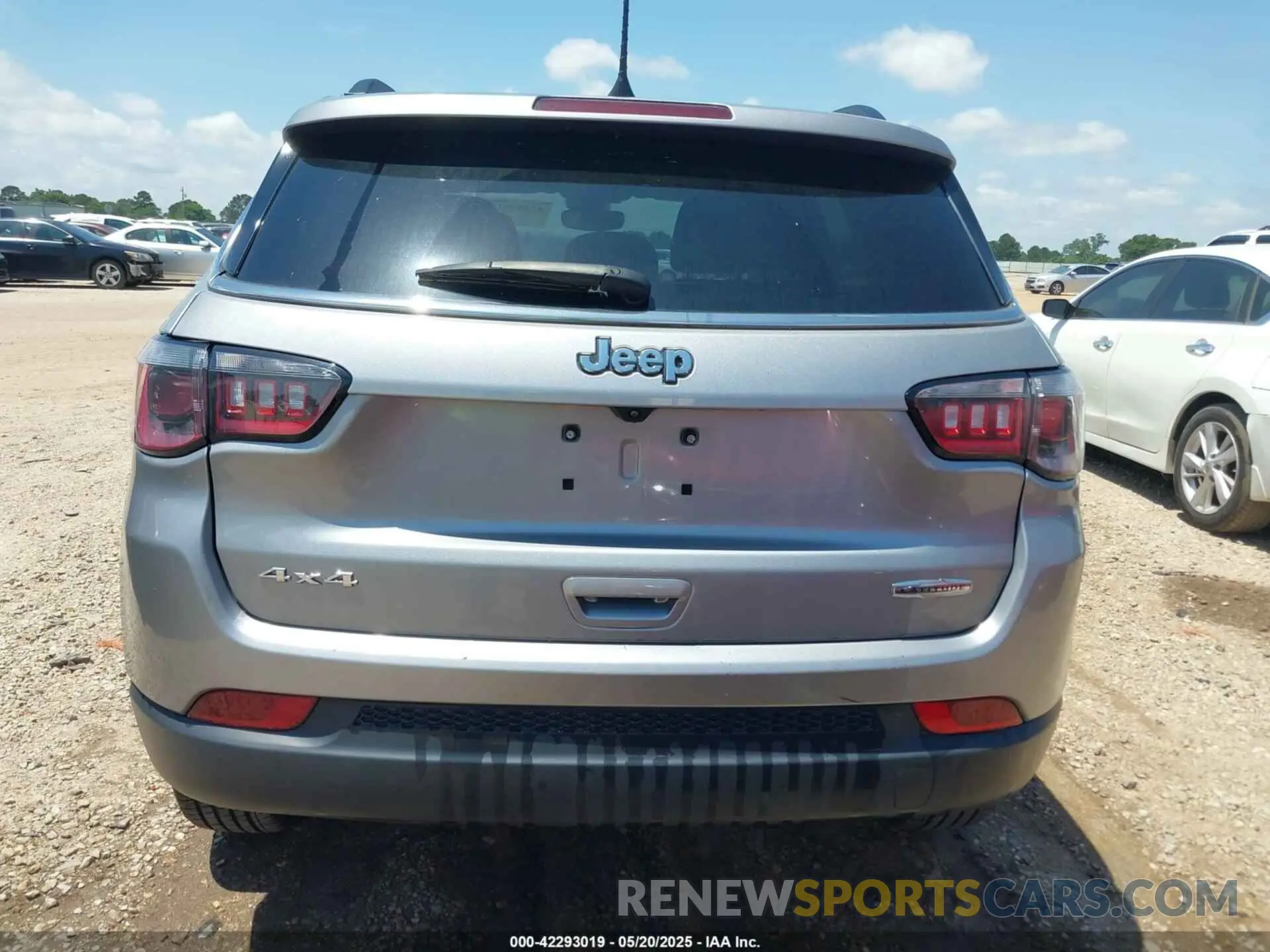 16 Photograph of a damaged car 3C4NJDBB4NT230241 JEEP COMPASS 2022