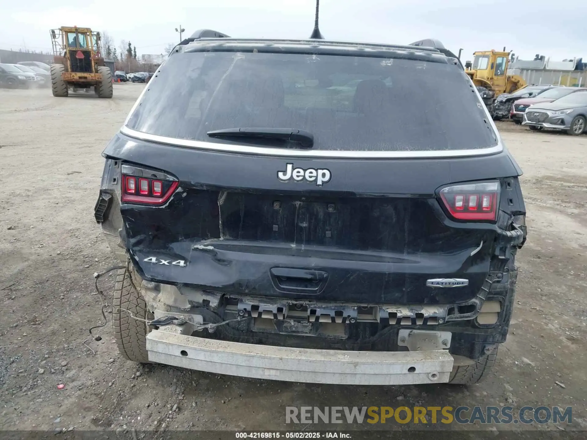 17 Photograph of a damaged car 3C4NJDBB5NT103207 JEEP COMPASS 2022