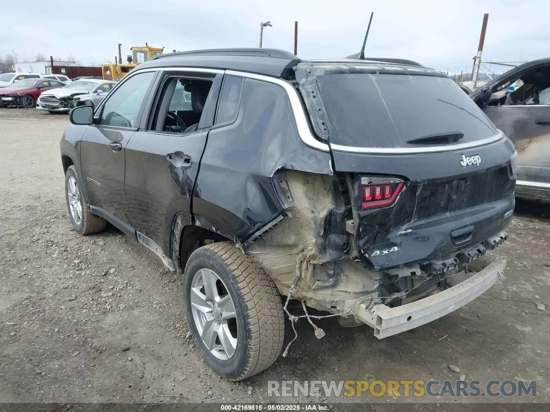 3 Photograph of a damaged car 3C4NJDBB5NT103207 JEEP COMPASS 2022