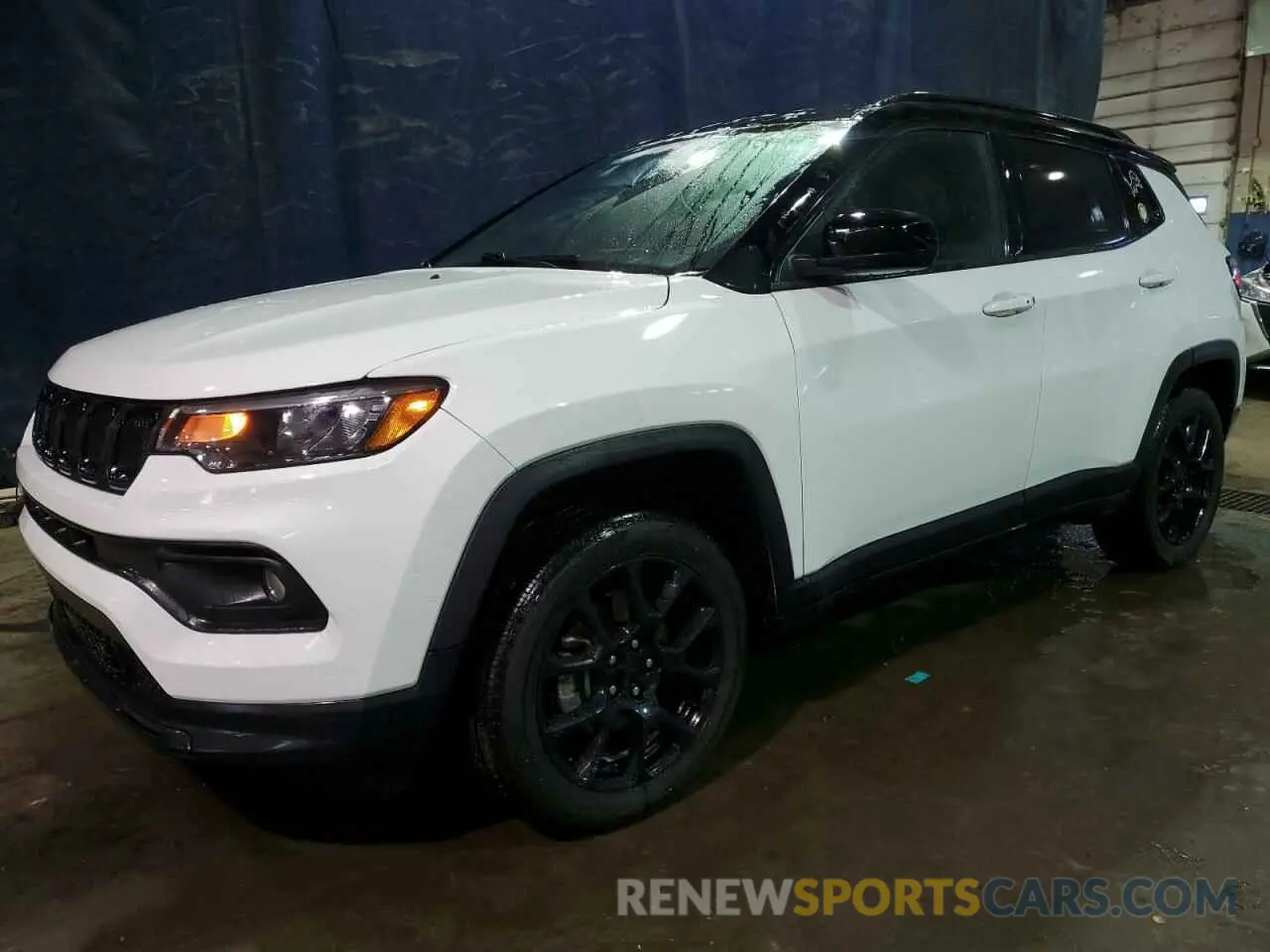 1 Photograph of a damaged car 3C4NJDBB5NT176884 JEEP COMPASS 2022