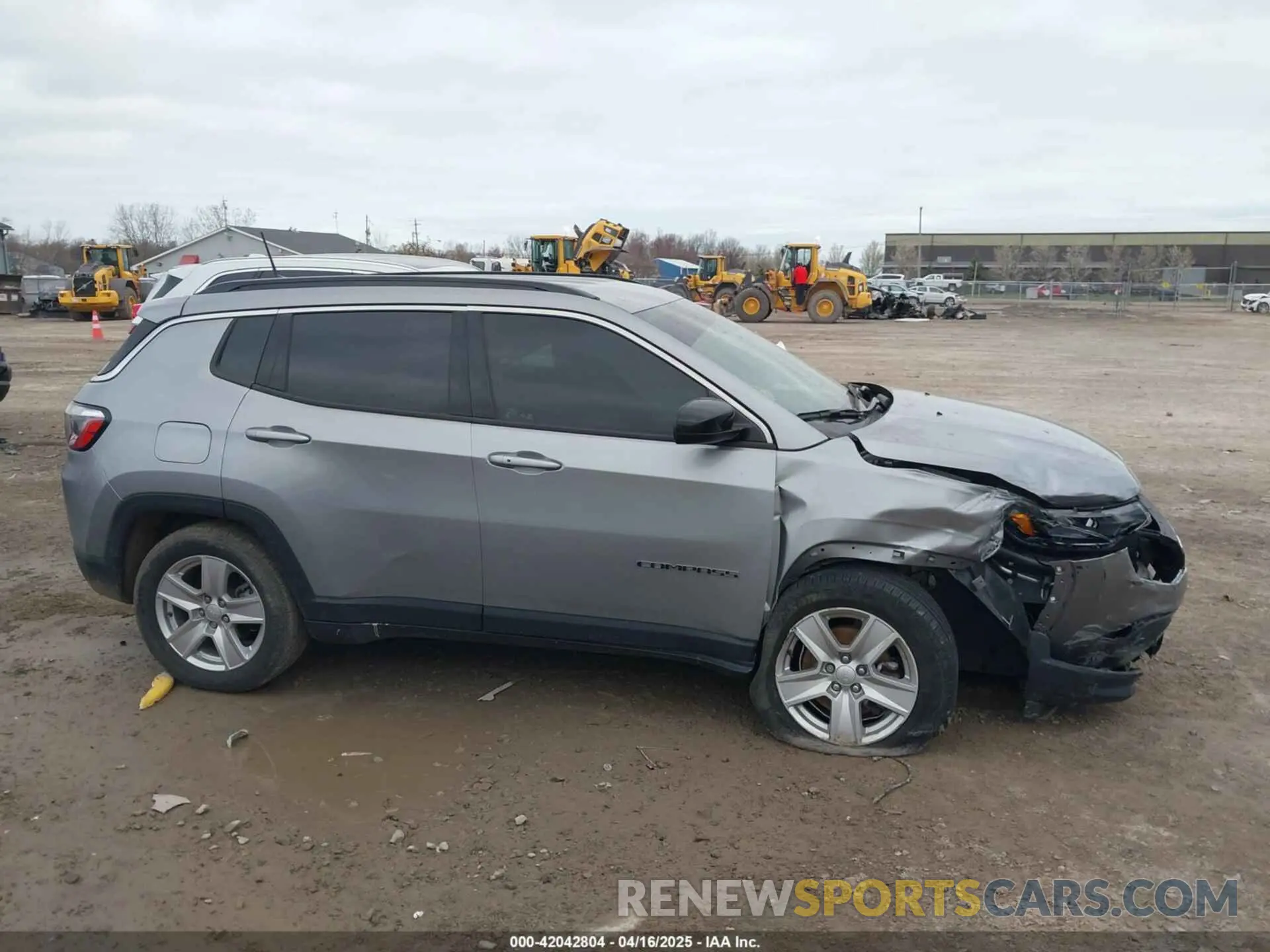 13 Photograph of a damaged car 3C4NJDBB5NT216798 JEEP COMPASS 2022