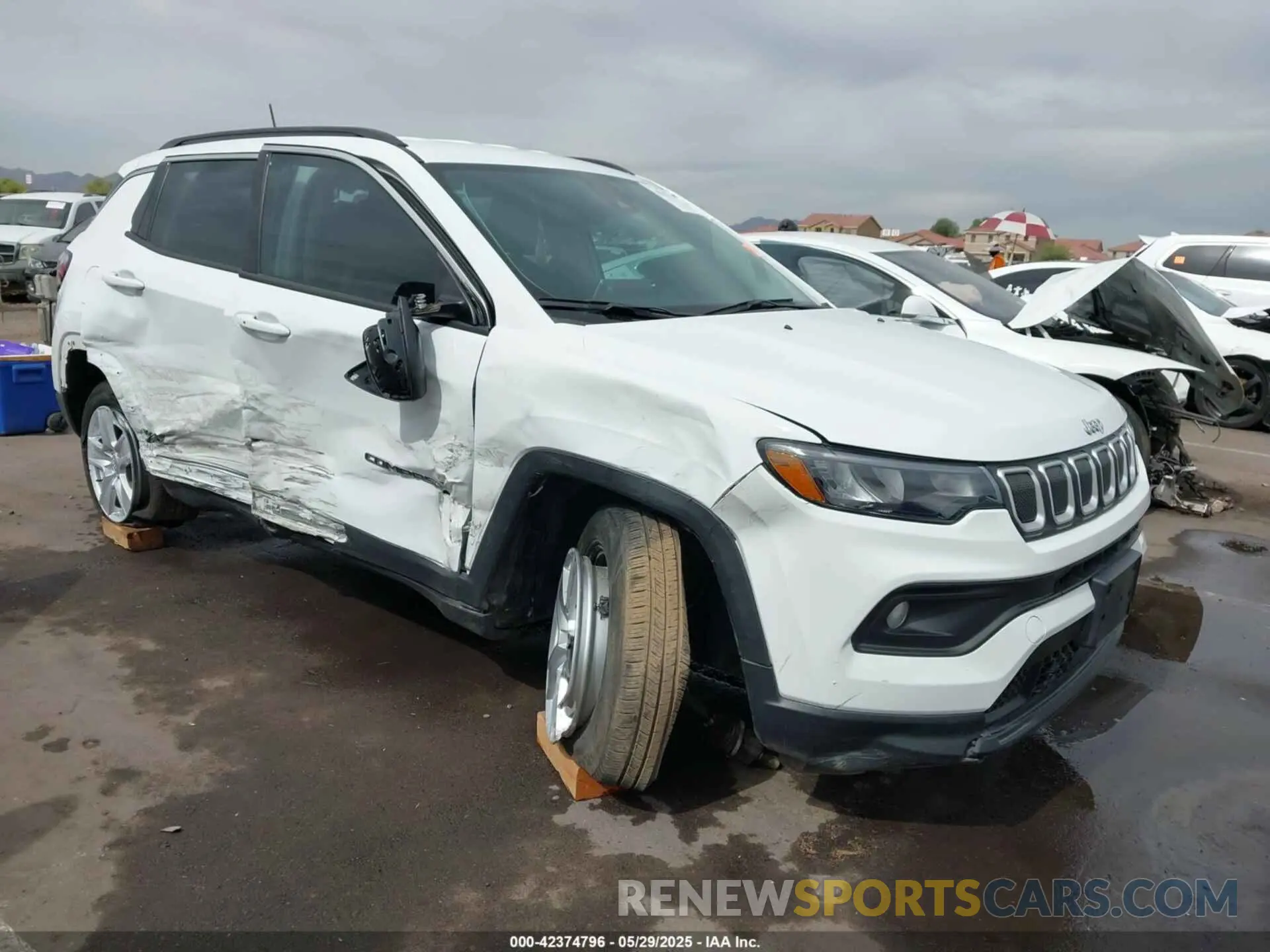 1 Photograph of a damaged car 3C4NJDBB6NT115950 JEEP COMPASS 2022