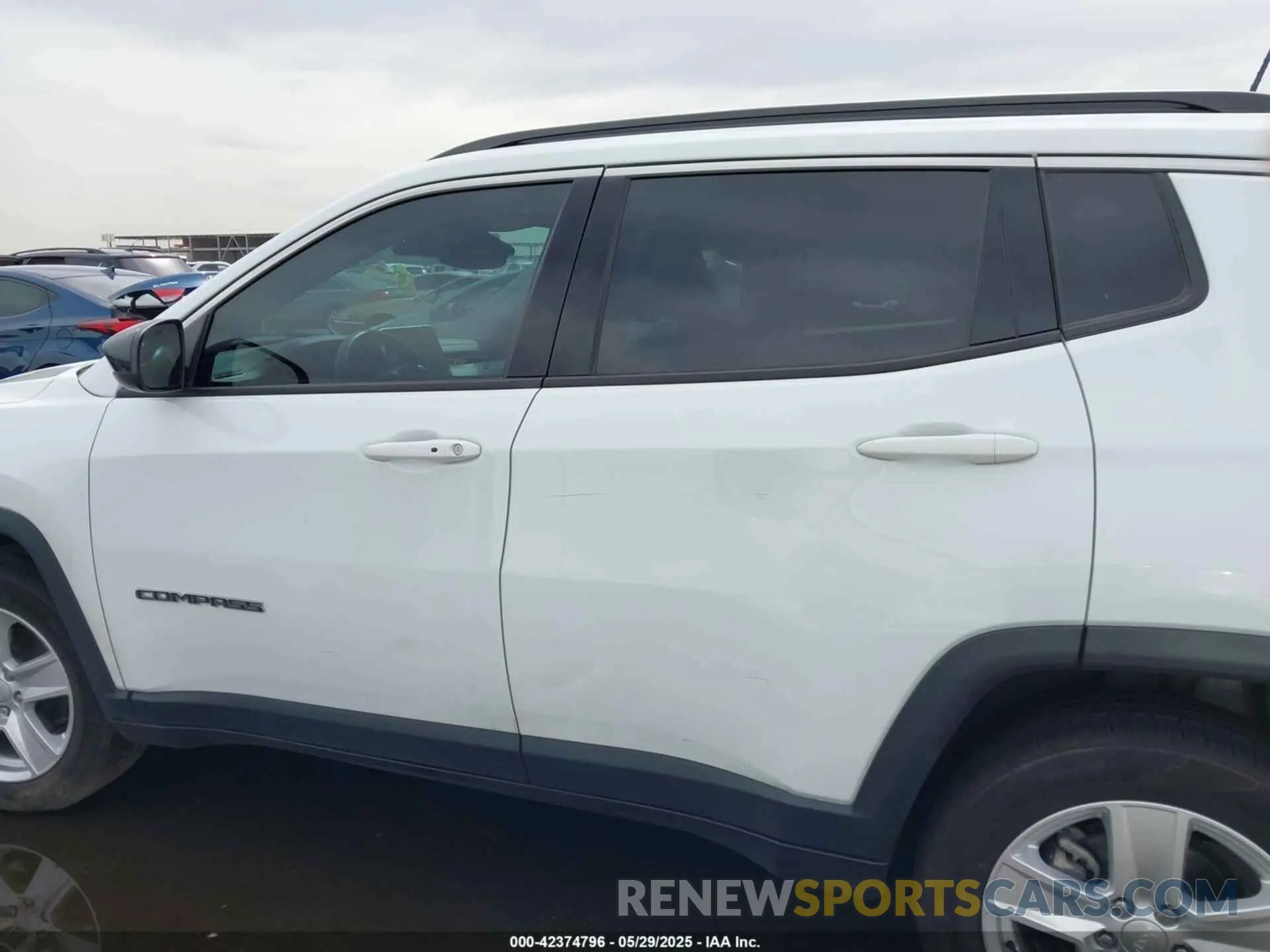 14 Photograph of a damaged car 3C4NJDBB6NT115950 JEEP COMPASS 2022