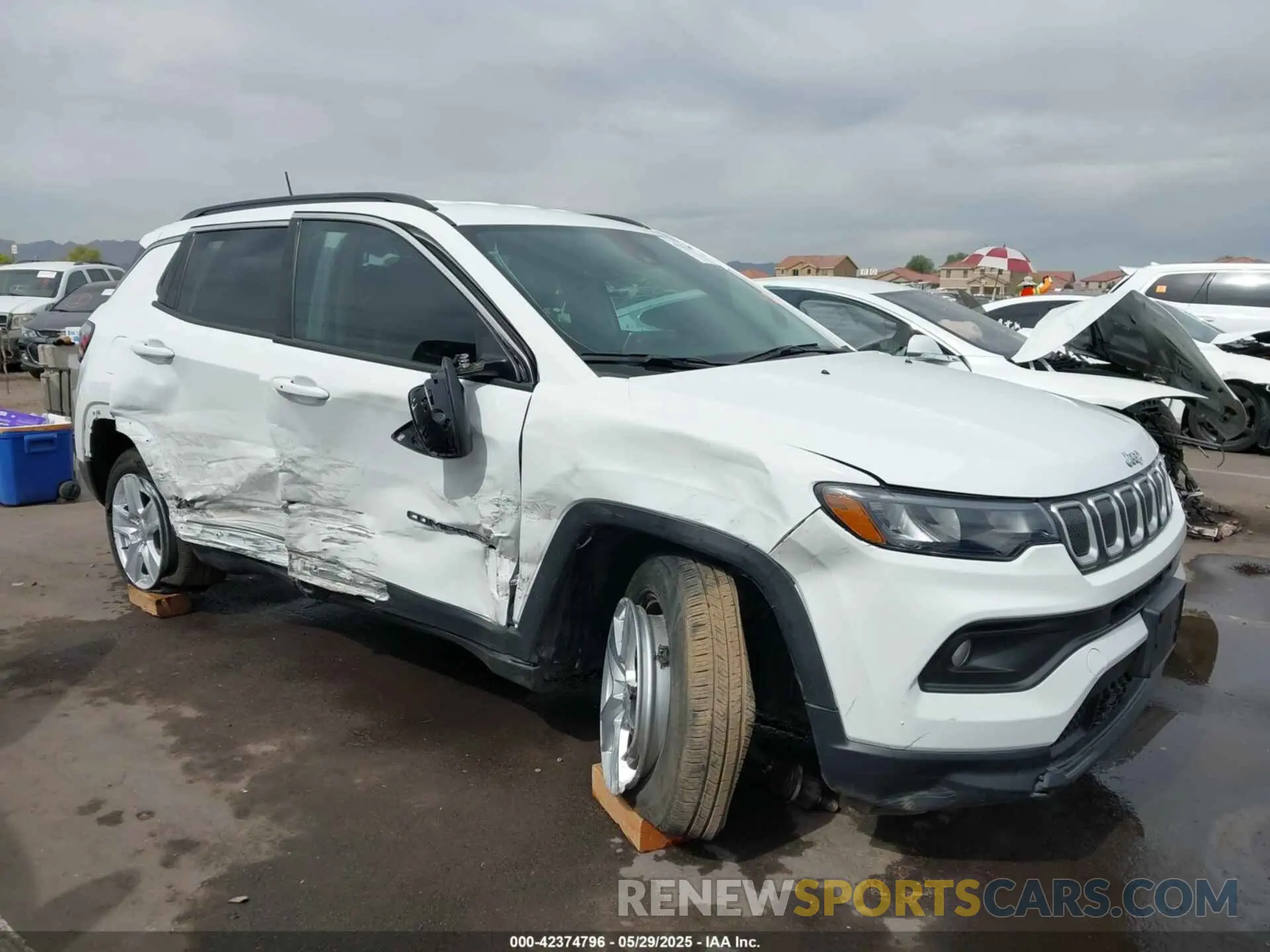 6 Photograph of a damaged car 3C4NJDBB6NT115950 JEEP COMPASS 2022