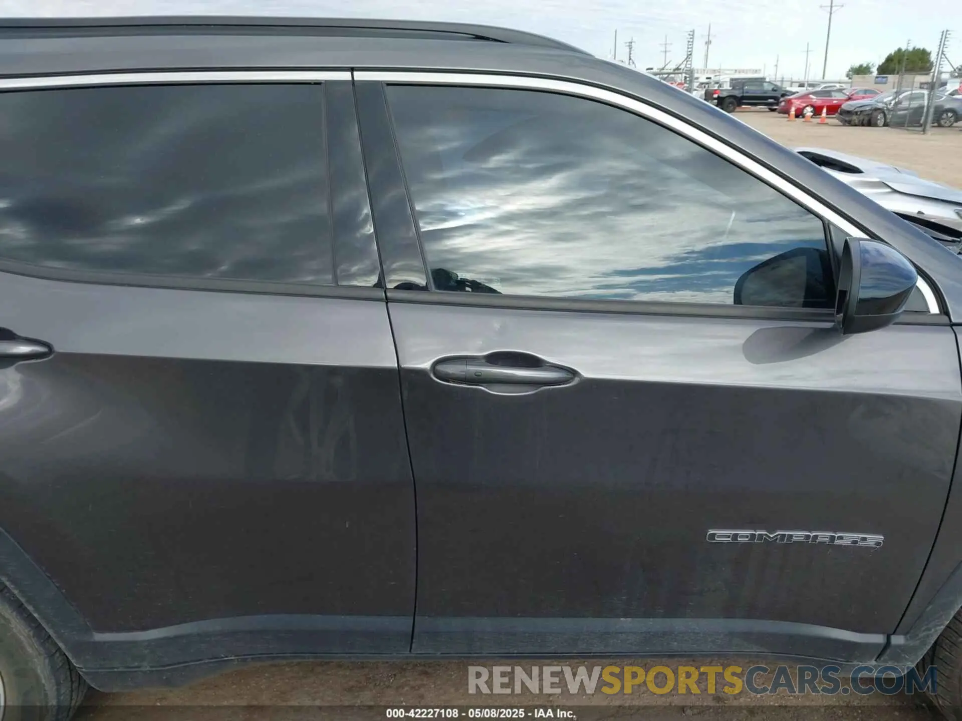 13 Photograph of a damaged car 3C4NJDBB6NT120808 JEEP COMPASS 2022