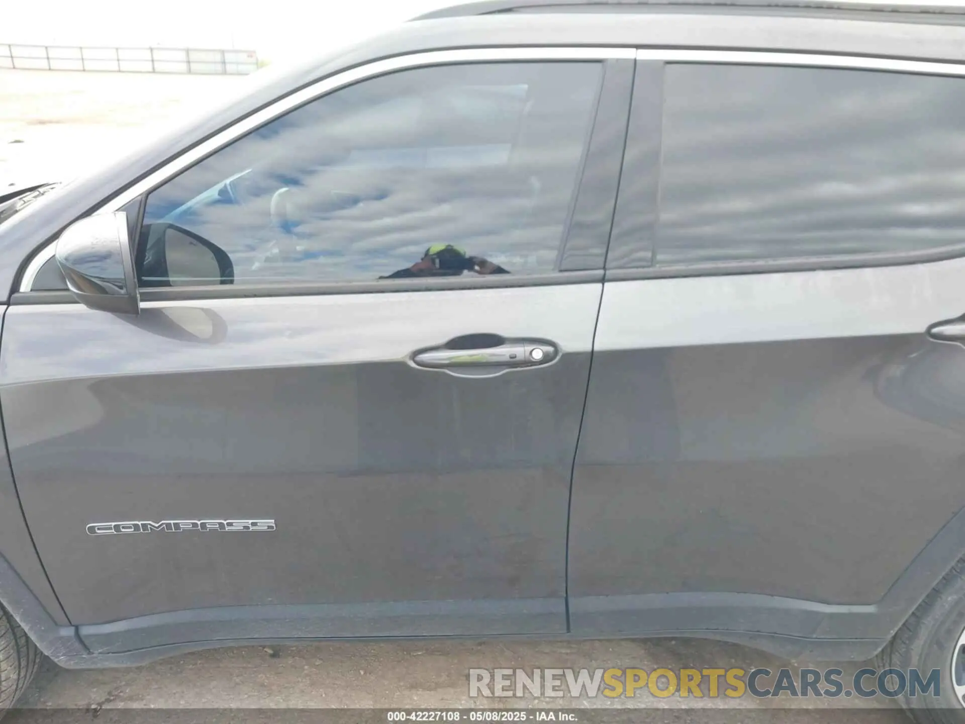 14 Photograph of a damaged car 3C4NJDBB6NT120808 JEEP COMPASS 2022