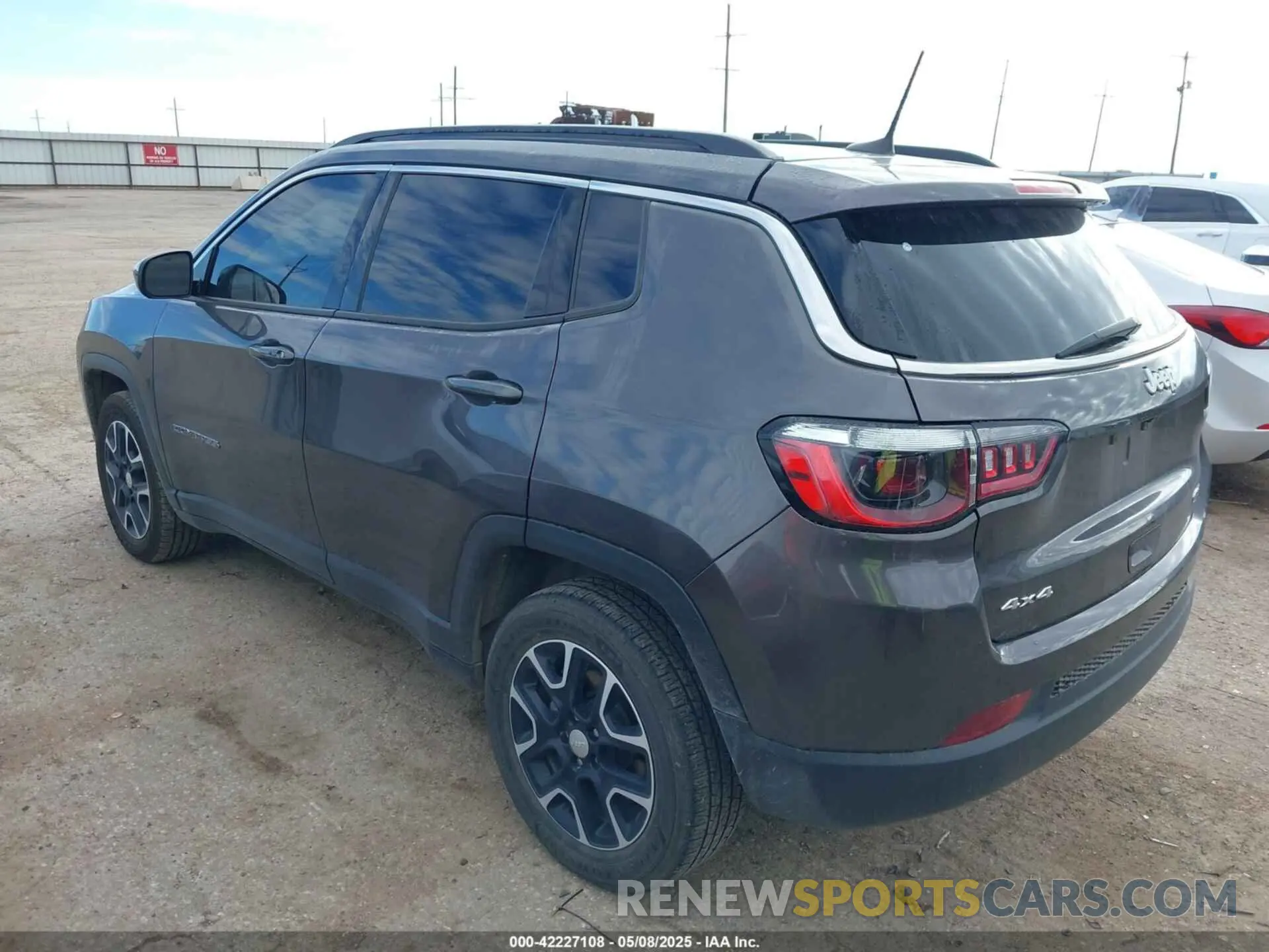 3 Photograph of a damaged car 3C4NJDBB6NT120808 JEEP COMPASS 2022