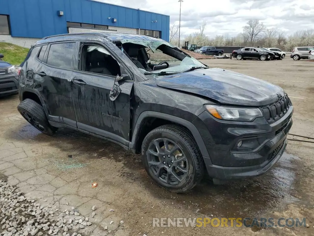 4 Photograph of a damaged car 3C4NJDBB6NT182287 JEEP COMPASS 2022