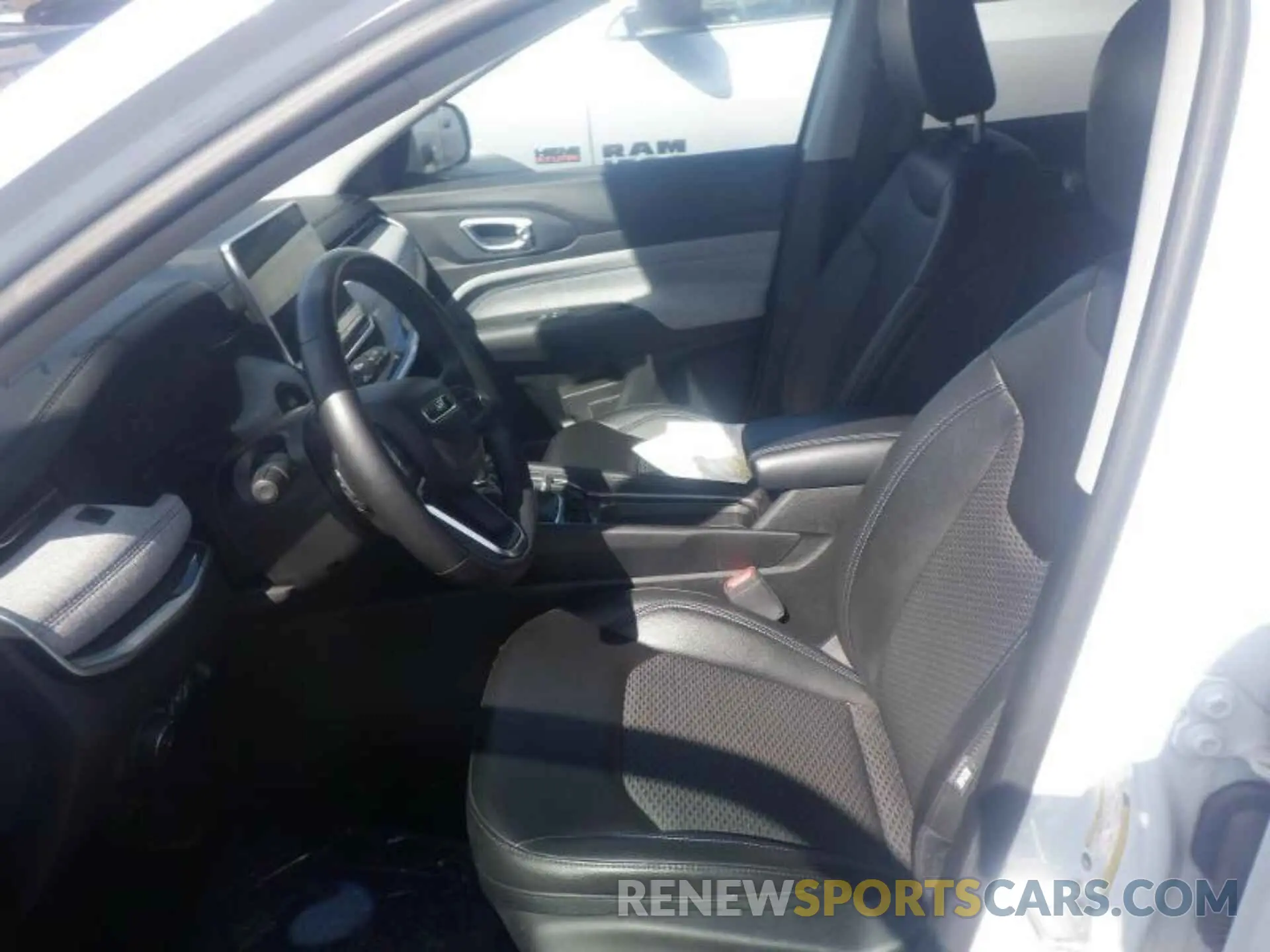 13 Photograph of a damaged car 3C4NJDBB6NT205910 JEEP COMPASS 2022