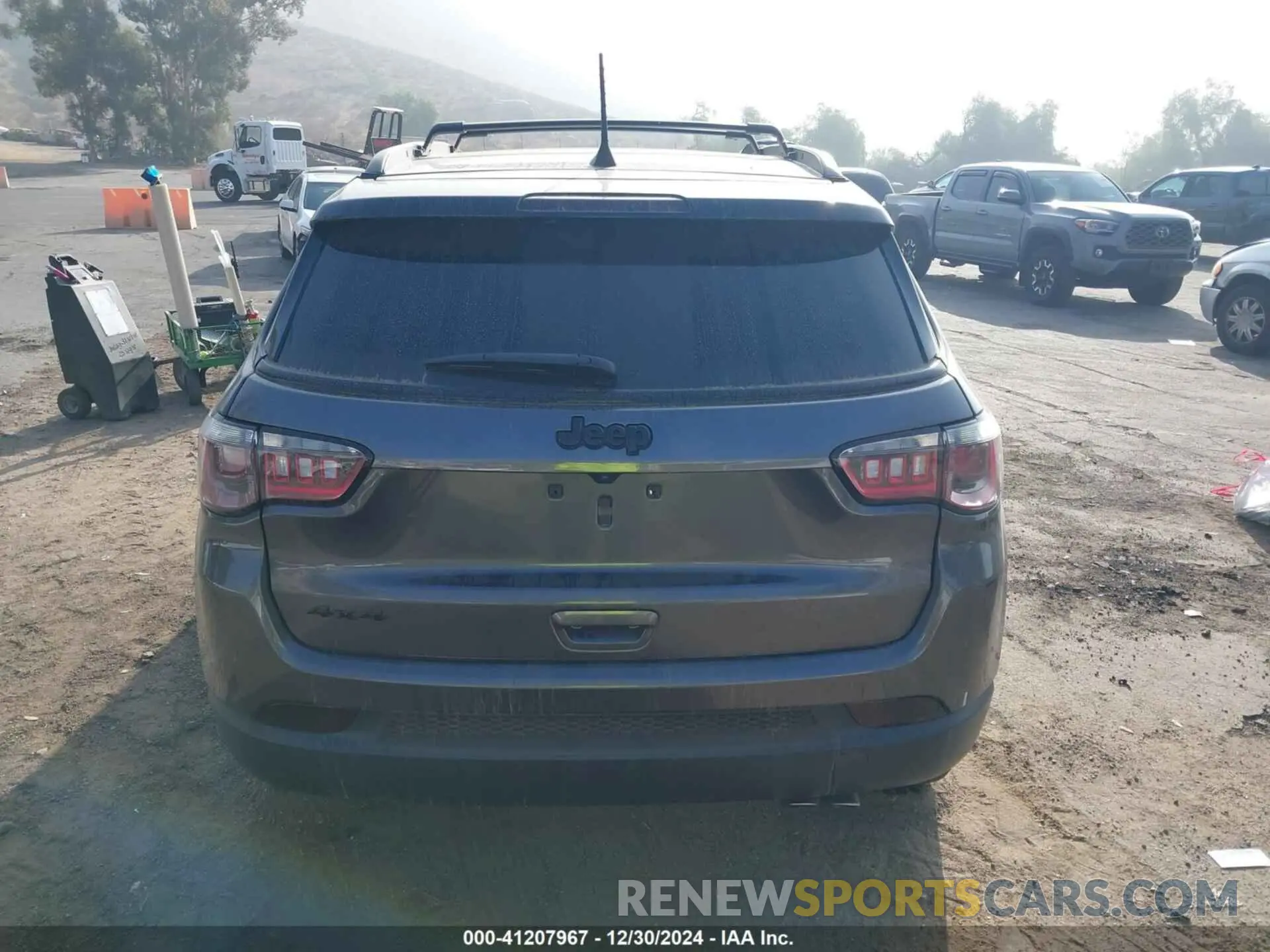 16 Photograph of a damaged car 3C4NJDBB6NT227843 JEEP COMPASS 2022